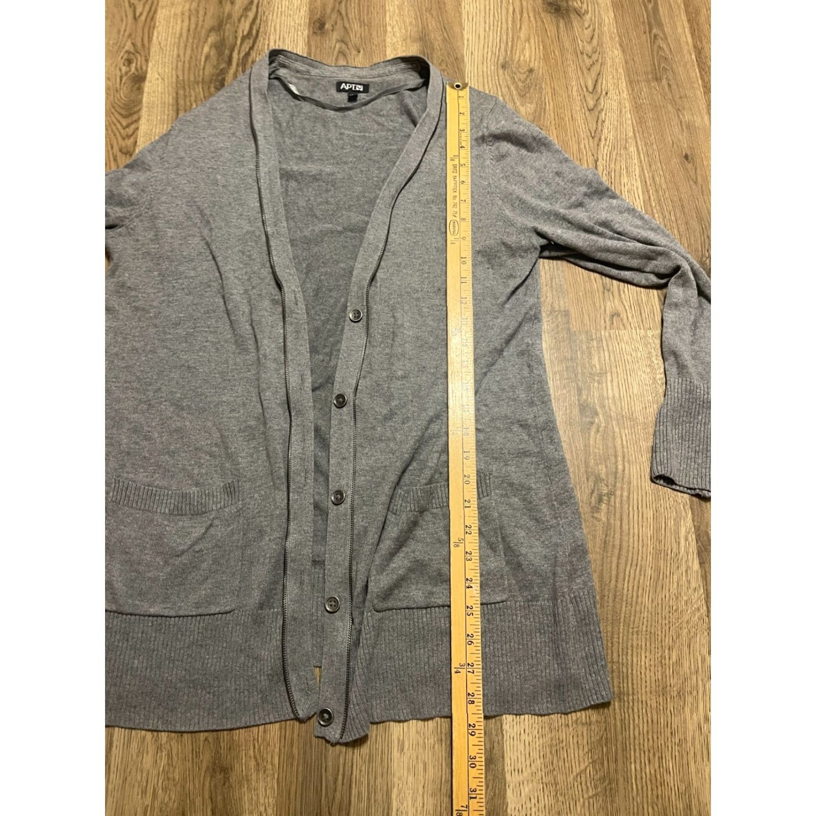 Apt. 9 **Women's Large Gray Apt. 9 Cardigan Sweater** User: Women's Large Gray Apt. 9 Cardigan Sweater Size L / US 10 / IT 46 - 6 Thumbnail