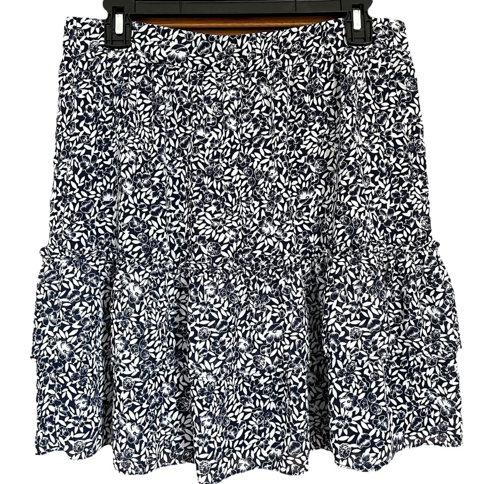 J.Crew J.CREW Women's M Navy Blue White Floral Preppy Ruffle Mini Skirt Skirt Womens M Navy Blue White Floral Preppy Ruffle Mini Skirt Size 32" / US 10 / IT 46 - 3 Thumbnail