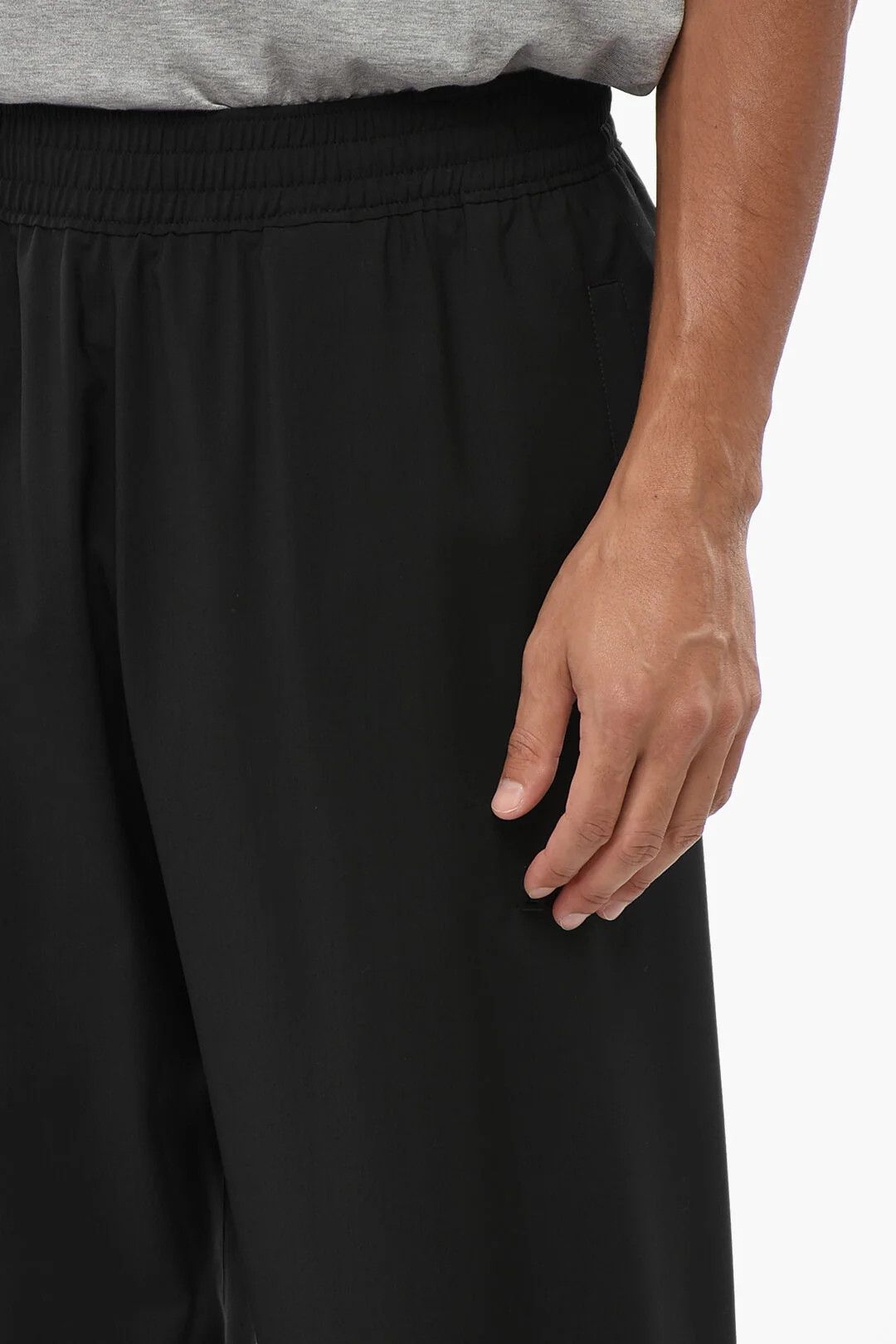 Givenchy og1mm0326 Sweatpants & Joggers in Black Size US 34 / EU 50 - 3 Thumbnail