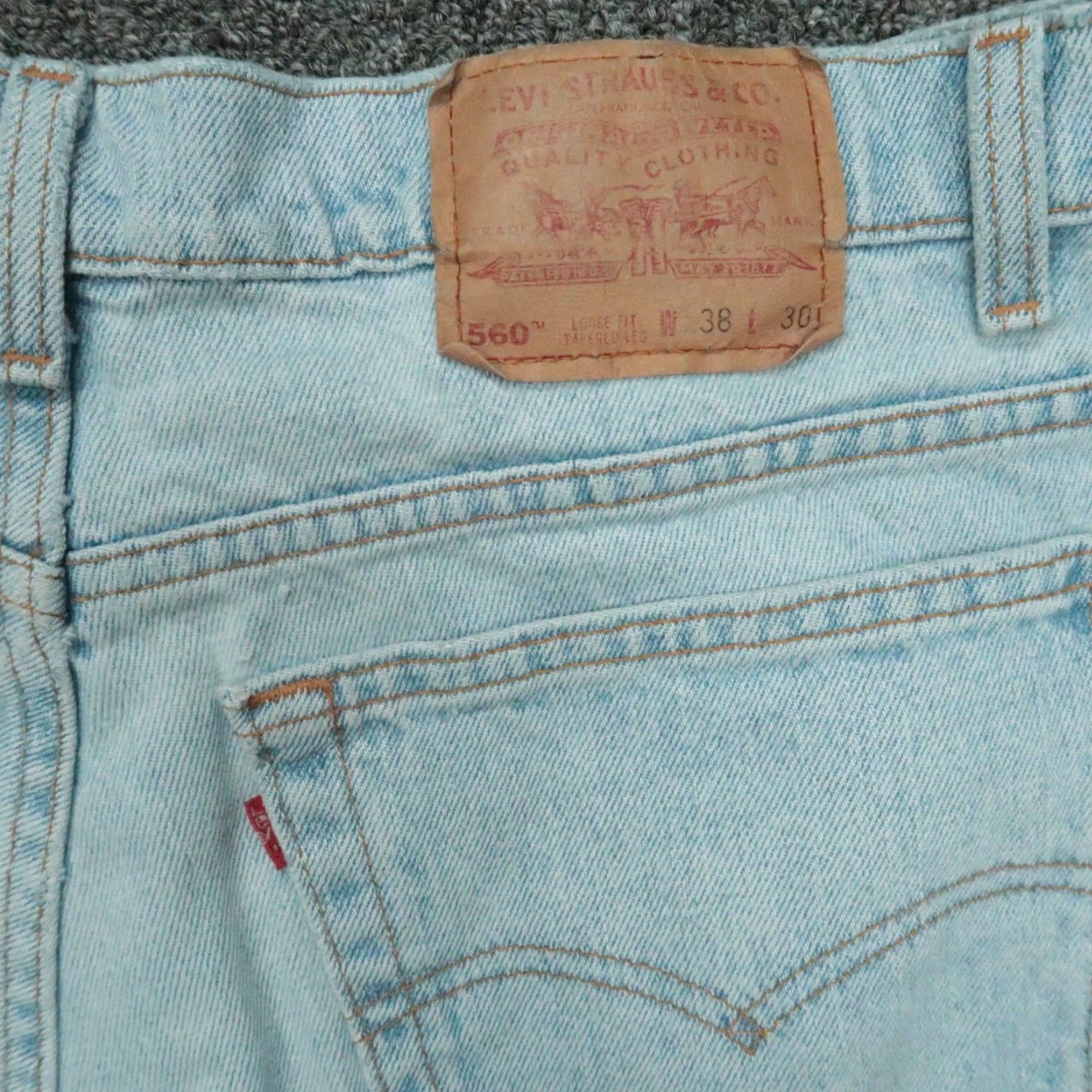 Levi's VINTAGE Levi's Jeans Mens 36x28 Blue 560 Tapered 5-Pocket Denim USA 1990s Men Jeans Size US 36 / EU 52 - 7 Thumbnail