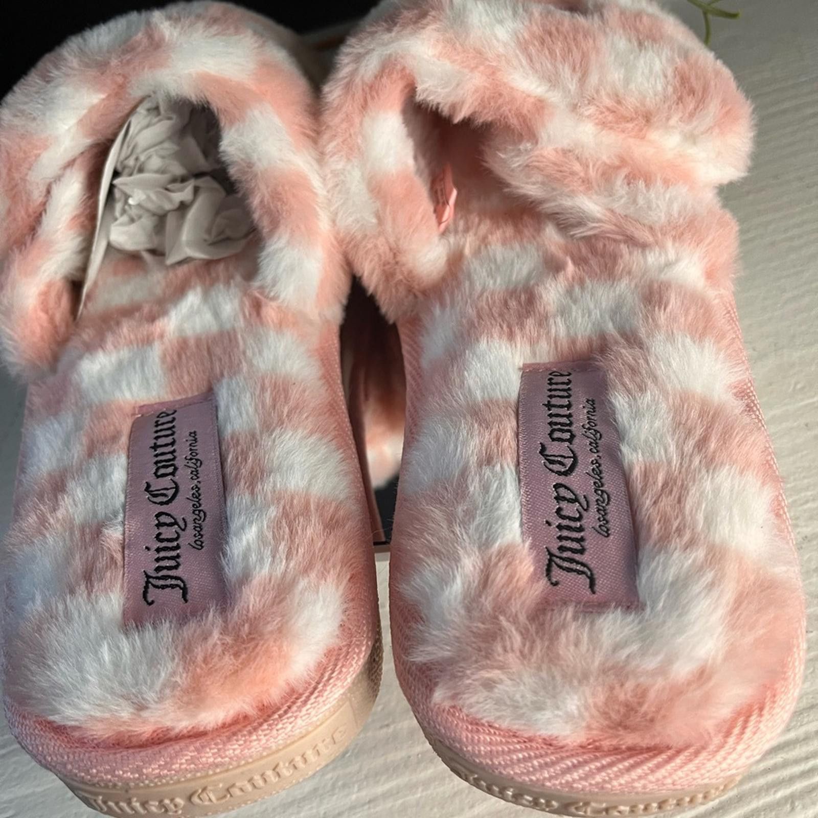 Juicy Couture Jeans Juicy Couture Hero Pink Fuzzy Slippers Slides Sz 6.5-7.5 New Size US 7.5 / IT 37.5 - 5 Thumbnail