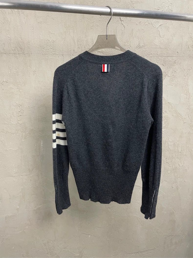 Thom Browne Thom browne Dark gray four-striped cashmere cardigan jacket Size S / US 4 / IT 40 - 2 Thumbnail