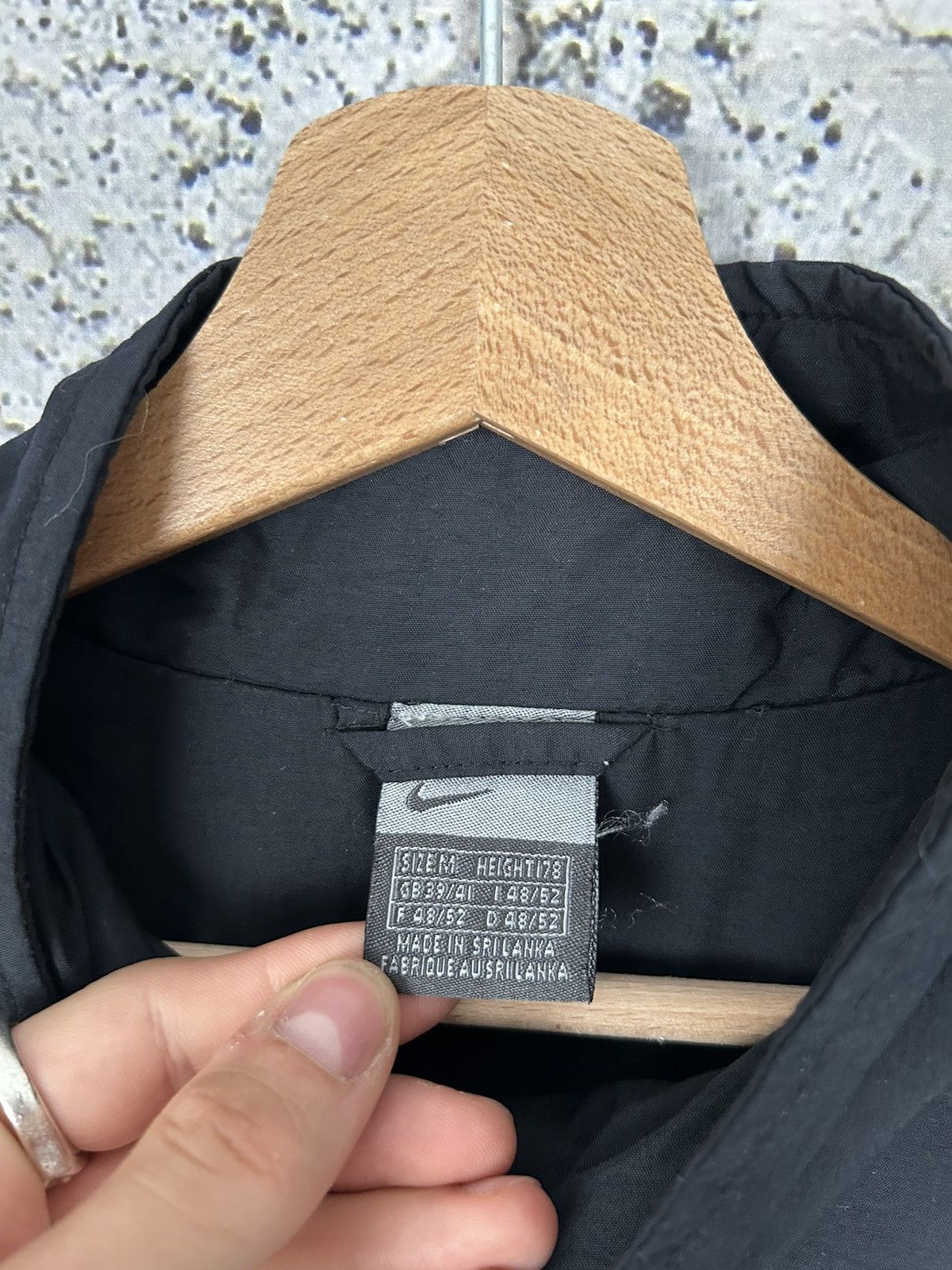 Nike × Vintage Vintage Nike Light Jacket Black Nylon Gorpcore Streetwear Size US M / EU 48-50 / 2 - 5 Thumbnail