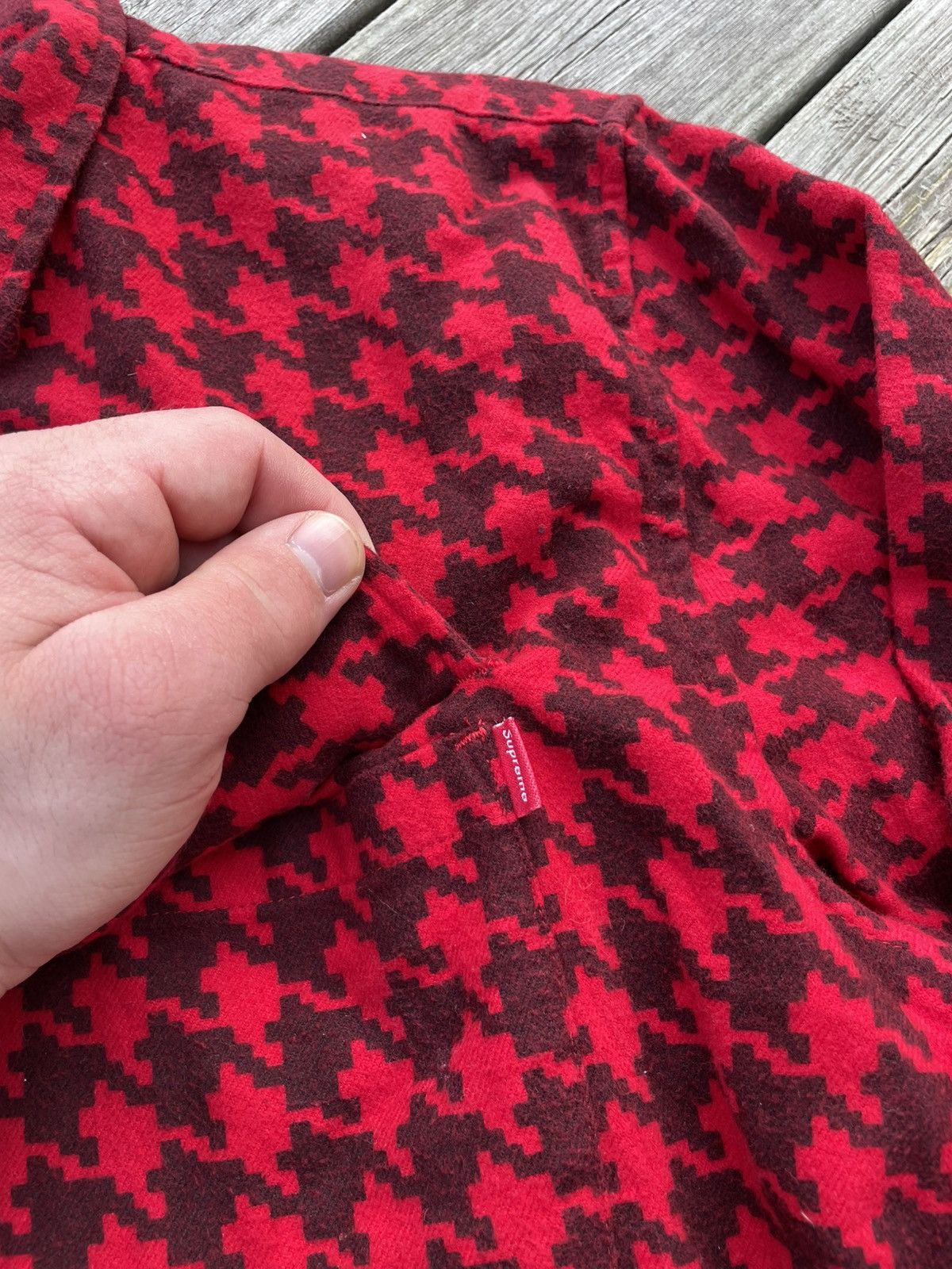 Supreme Supreme Houndstooth Flannel Zip Up Shirt FW18 Red Size Large Size US L / EU 52-54 / 3 - 14 Thumbnail