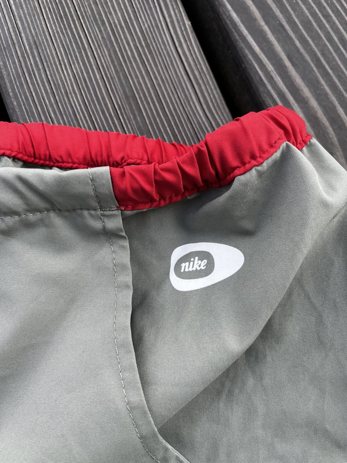 Vintage Vintage Nike Baggy Parachute Track Pants Gorpcore Y2K USA Size US 30 / EU 46 - 3 Thumbnail