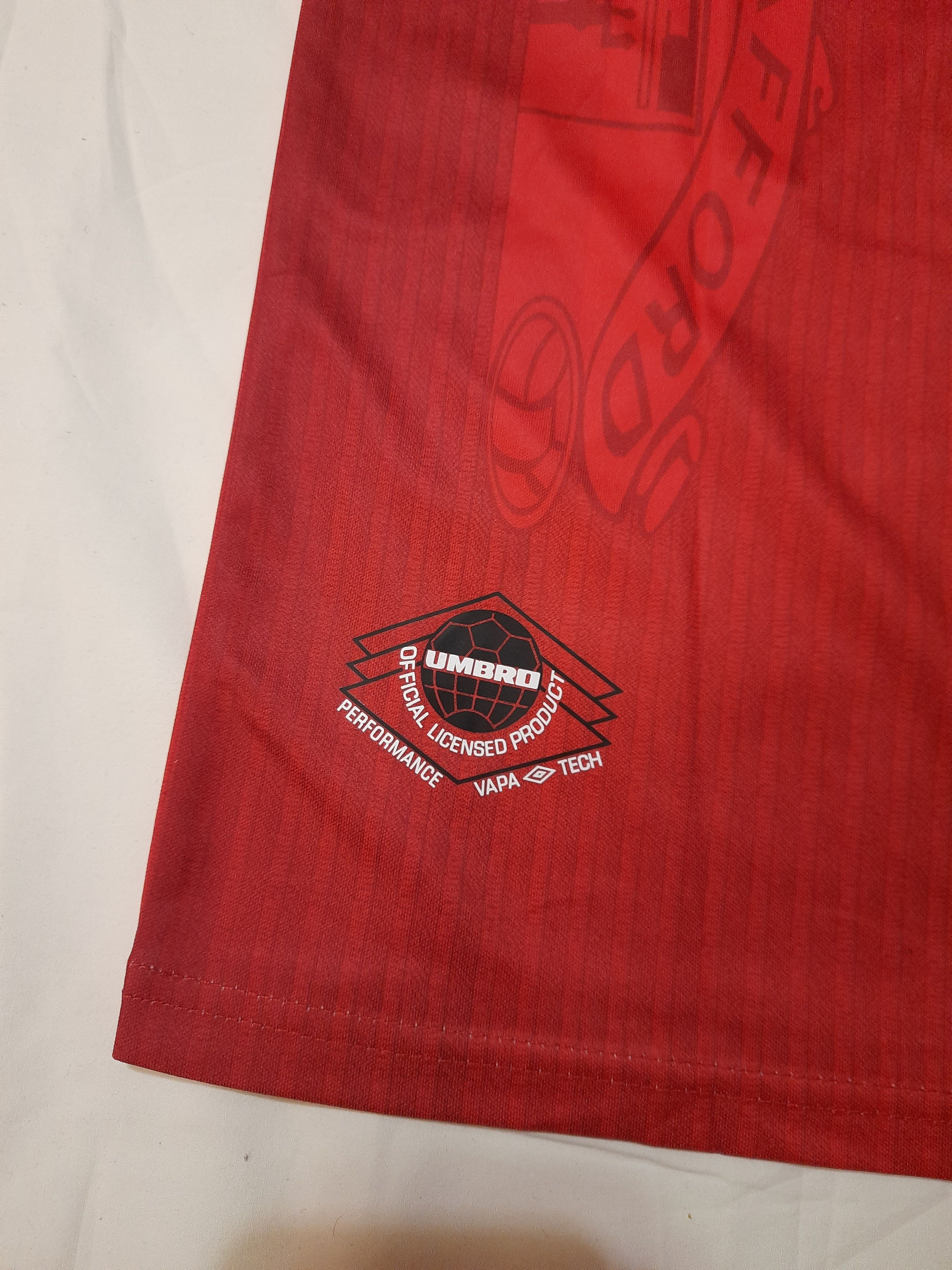 Sports Specialties Manchester United Cantona Football Soccer Umbro Size US L / EU 52-54 / 3 - 4 Thumbnail