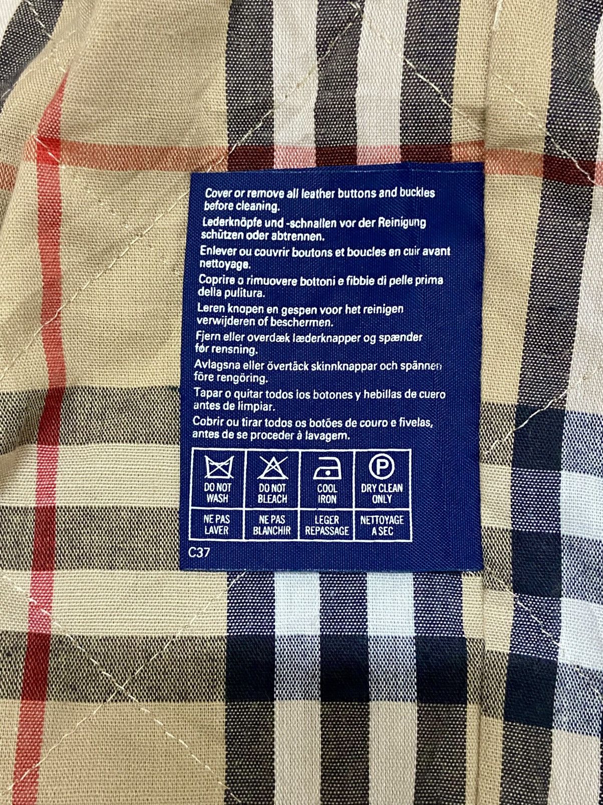 Burberry VINTAGE BURBERRY JACKET Size US L / EU 52-54 / 3 - 16 Thumbnail