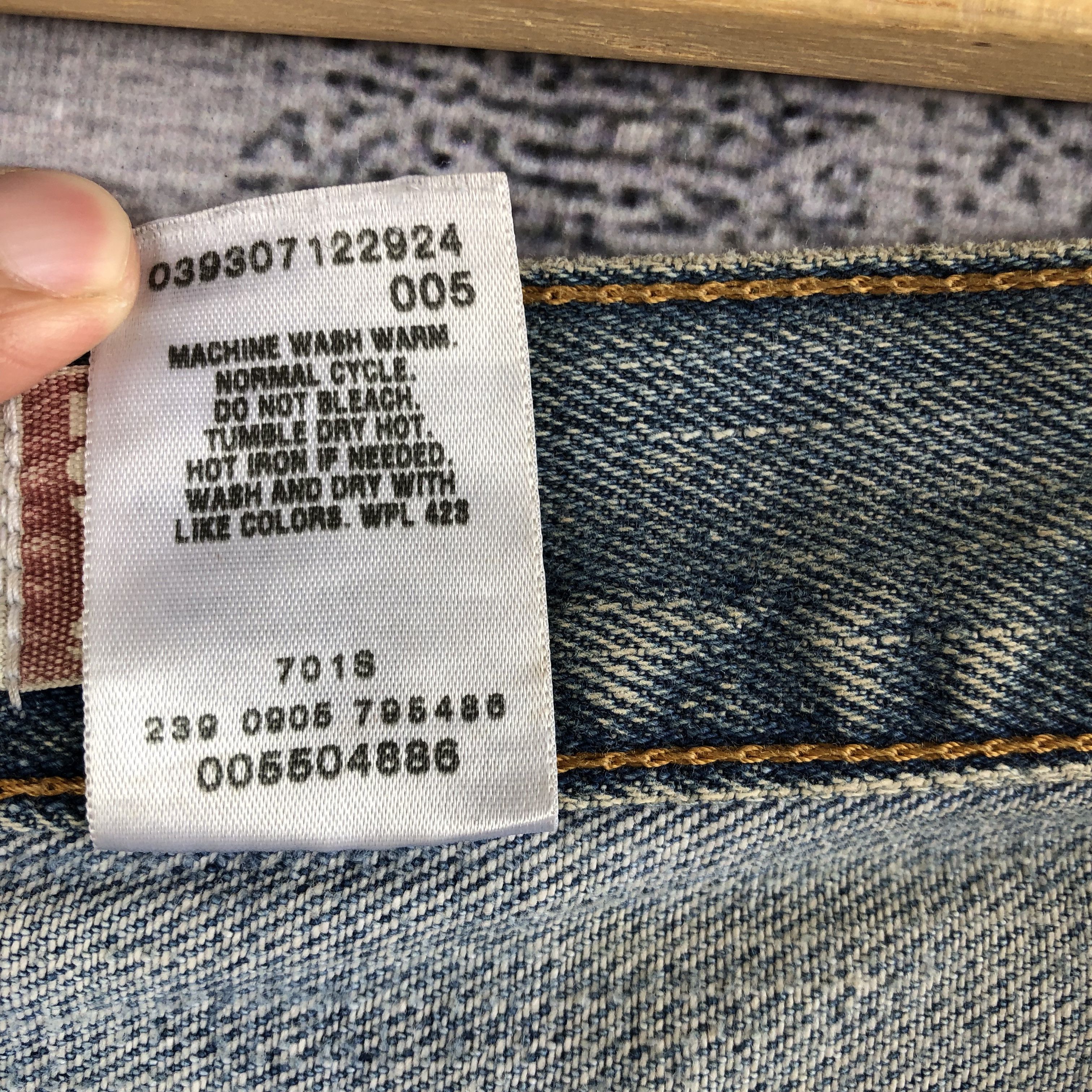 Levi's Vintage Levis 560 Distressed Dirty Jeans Levis Rusty Denim Size US 34 / EU 50 - 10 Thumbnail