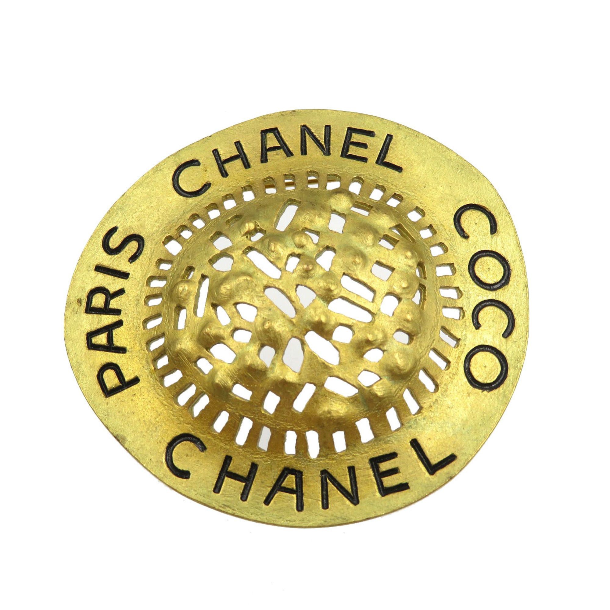 Chanel Excellent condition Chanel vintage straw hat 94A metal gold brooch 0210 CHANEL Size ONE SIZE - 1 Thumbnail