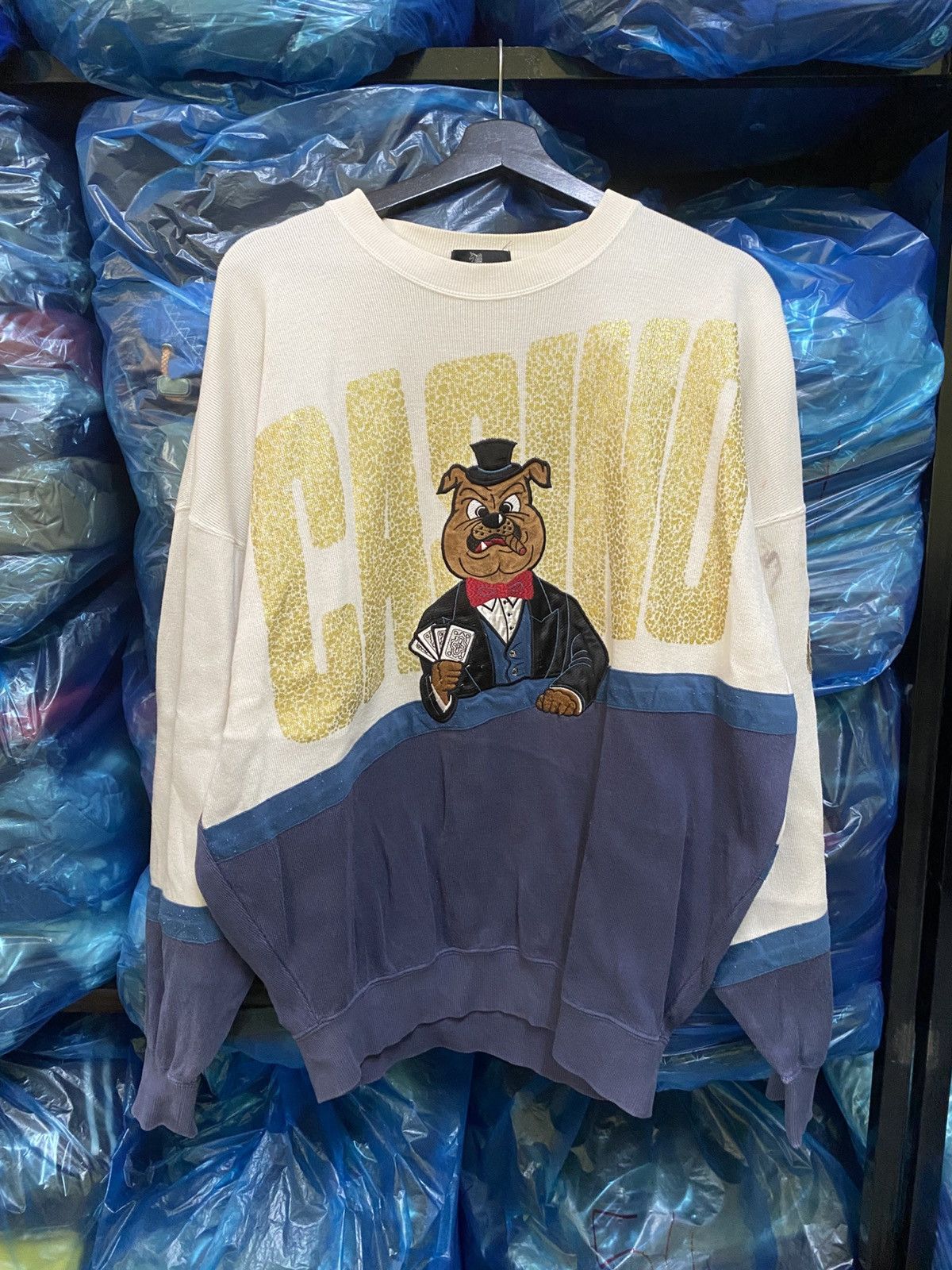 Majestic Vintage Majestic Casino Bulldog Graphic Sweatshirt Size 48 Size US M / EU 48-50 / 2 - 1 Thumbnail