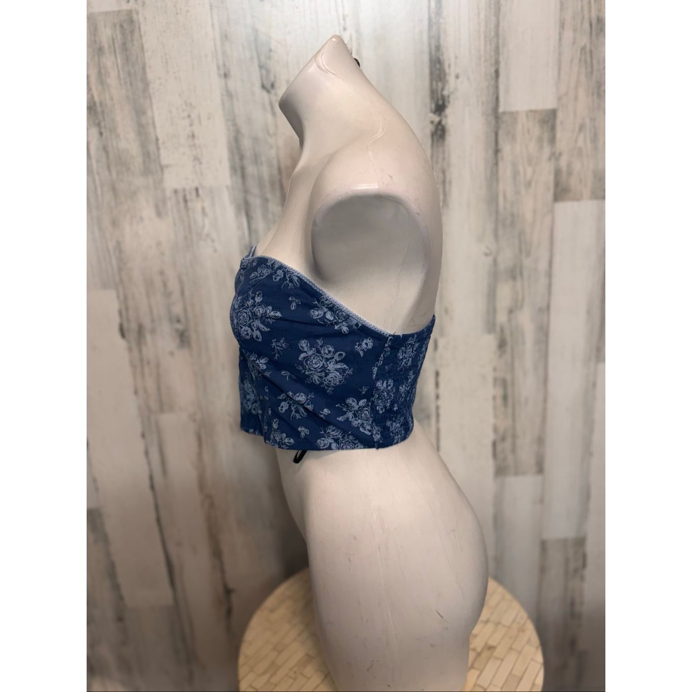 Forever 21 Forever 21 Blue Floral Strapless Smocked Tube Top – Size M Size M / US 6-8 / IT 42-44 - 4 Thumbnail