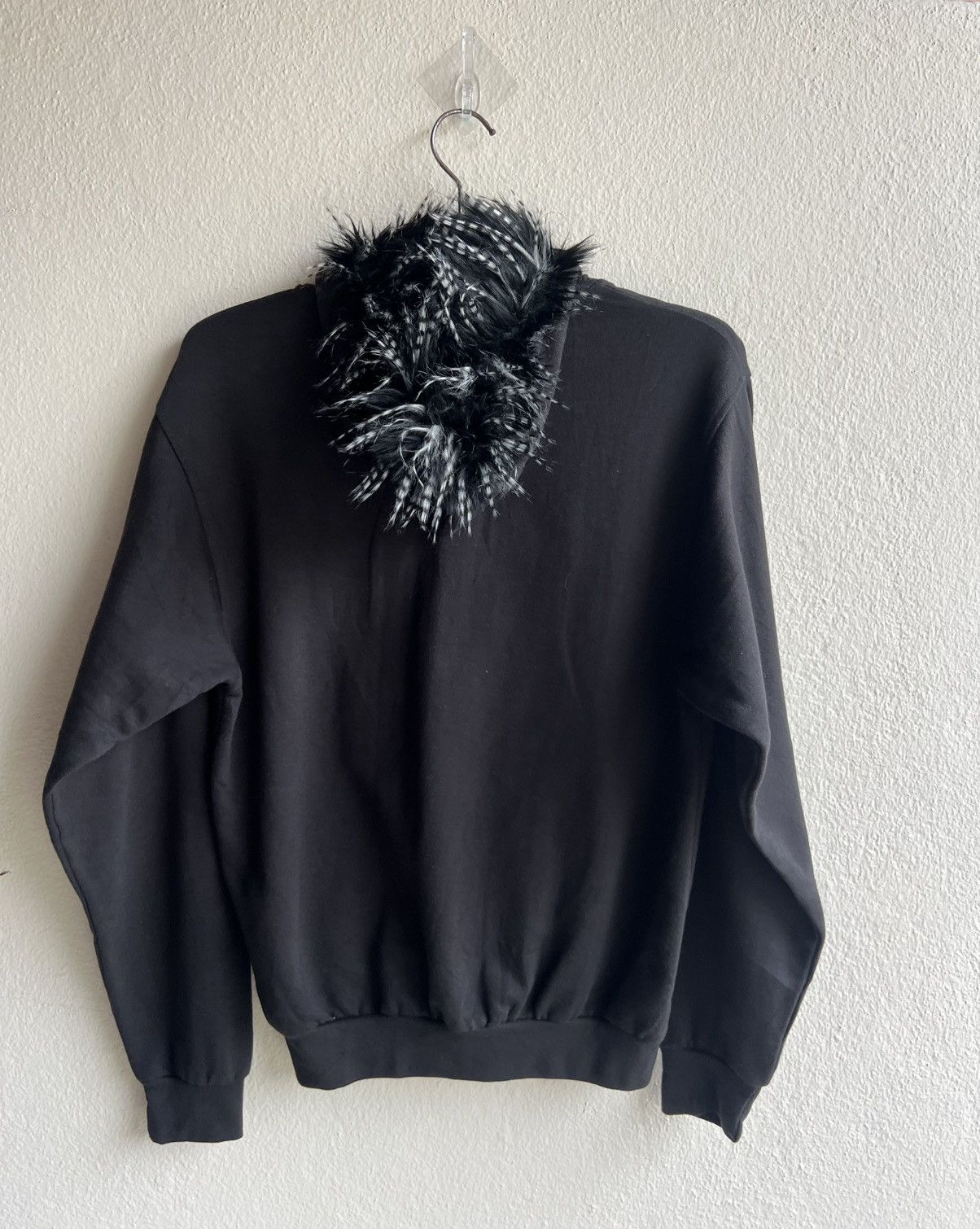 Vintage Vintage ANNA SUI Made in Usa Faux Fur Hoodie Sweater Size US S / EU 44-46 / 1 - 18 Thumbnail