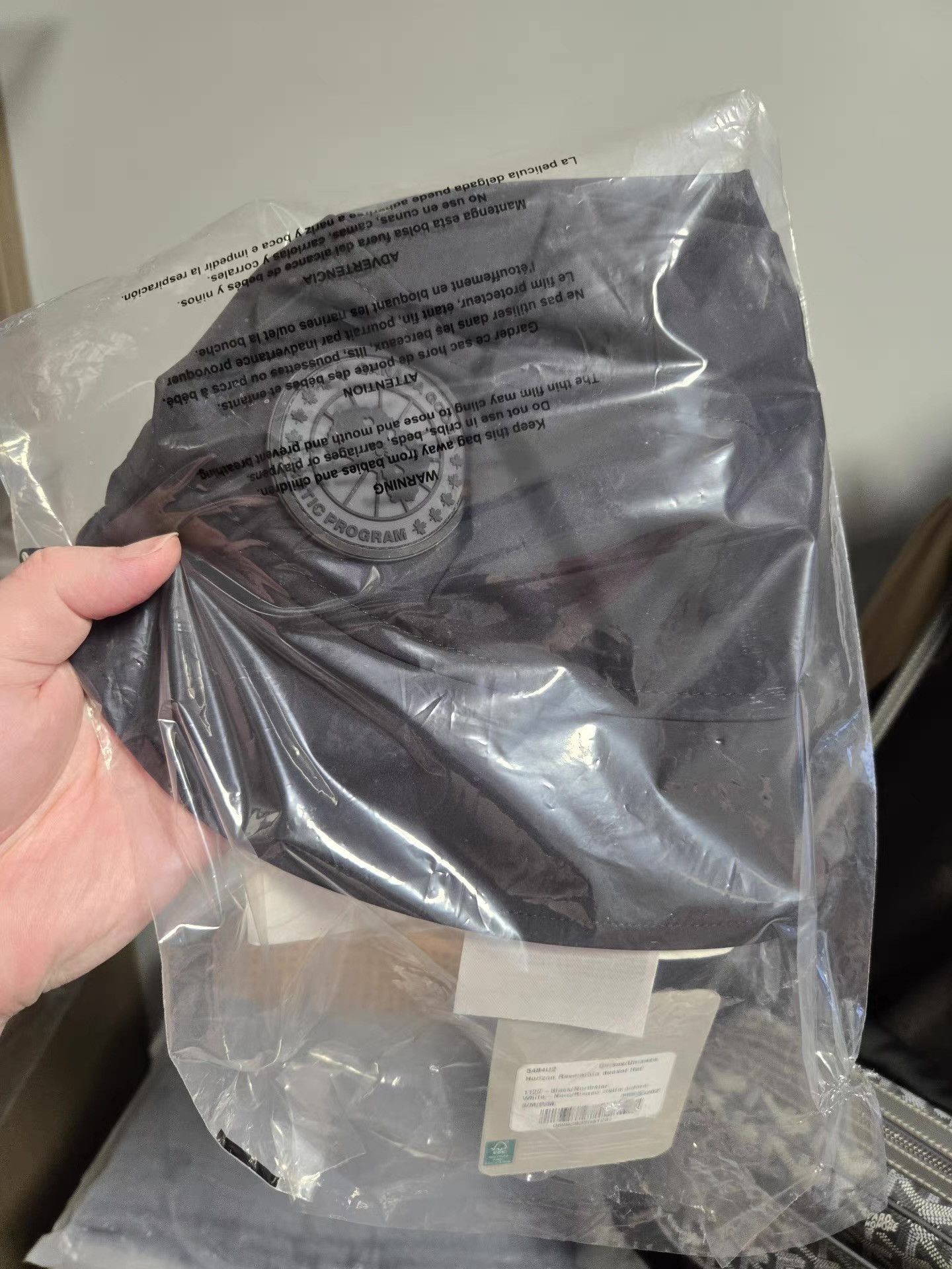 Canada Goose Brand new Canada Goose fisherman beanie Q6 Size ONE SIZE - 1 Thumbnail