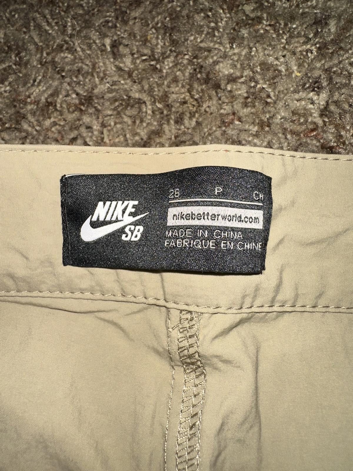 Nike Nike Men’s SB Everett Woven Skateboarding Short Size US 28 / EU 44 - 5 Thumbnail