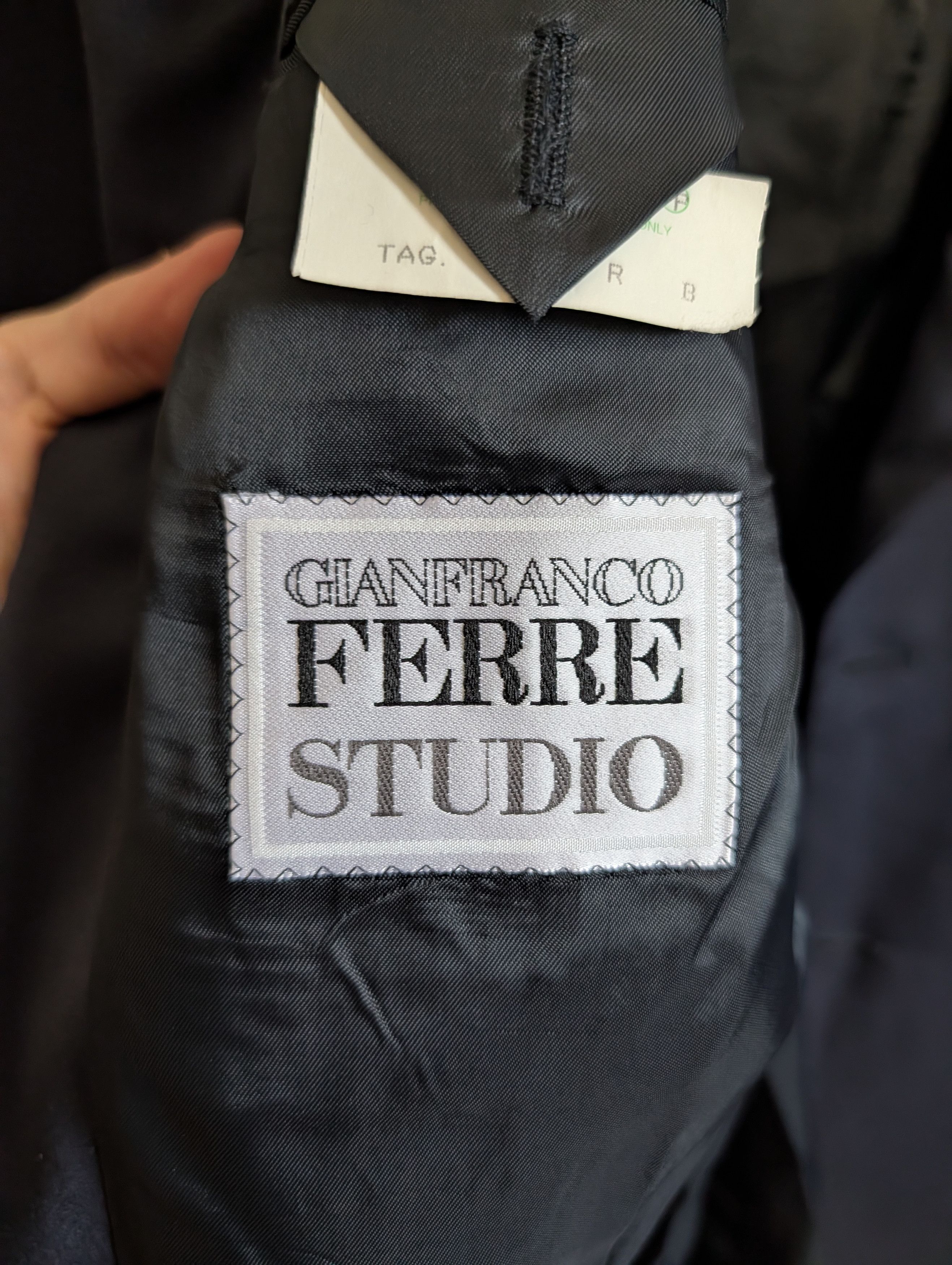 Gianfranco Ferre Dark blue navy two-button Italian wool jacket 56R Size 46R - 10 Thumbnail