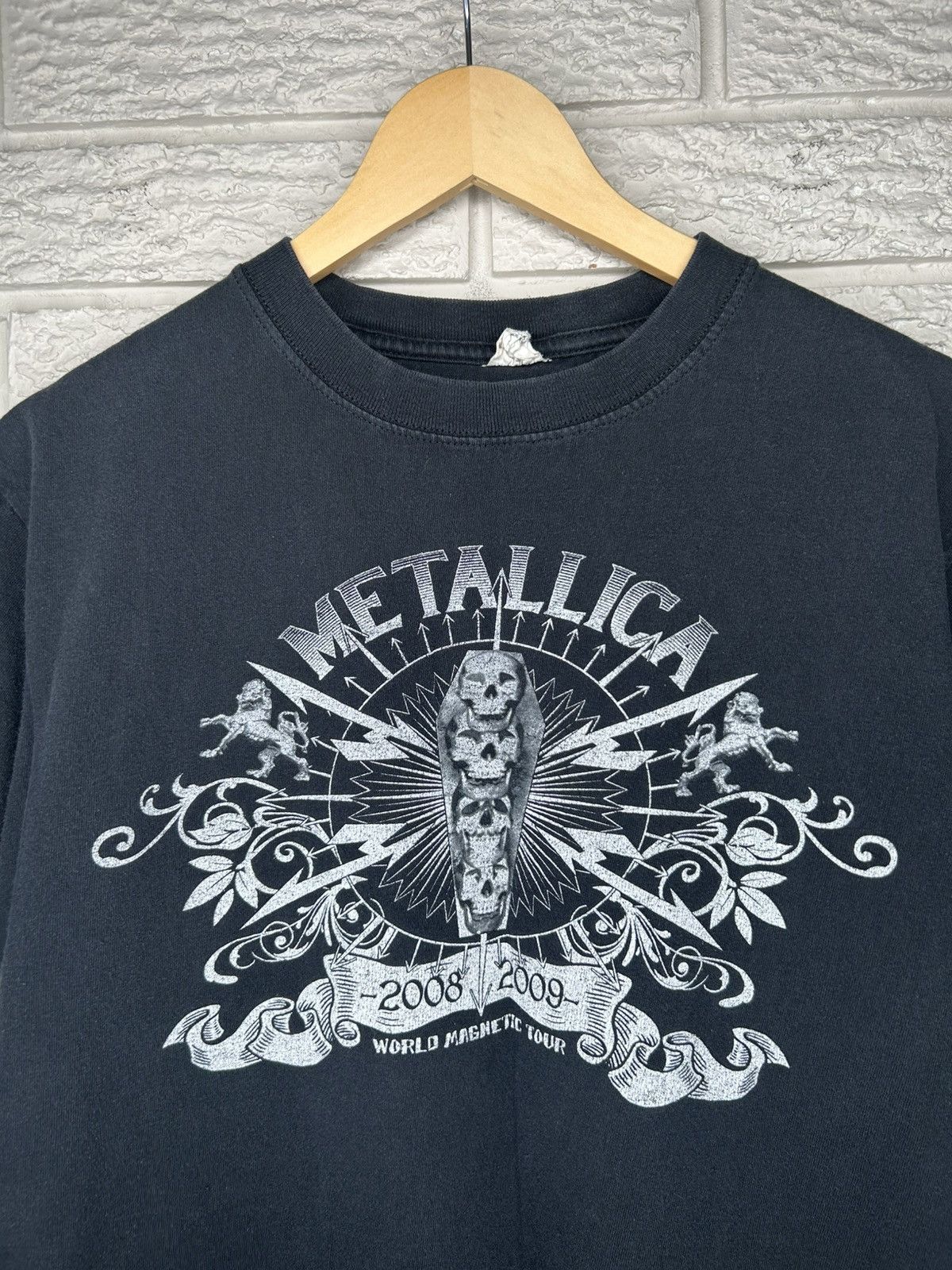 Band Tees Vintage Metallica 08 World Magnetic Skull Tour T Shirt Size US M / EU 48-50 / 2 - 2 Thumbnail