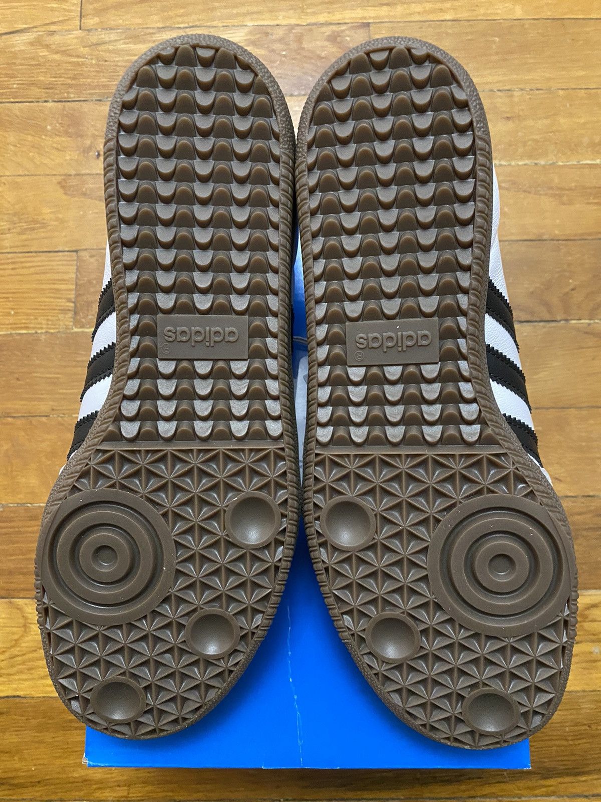Adidas Size 6.5M / 7.5W - adidas Samba OG Cloud White Black Size US 6.5 / EU 39-40 - 6 Thumbnail