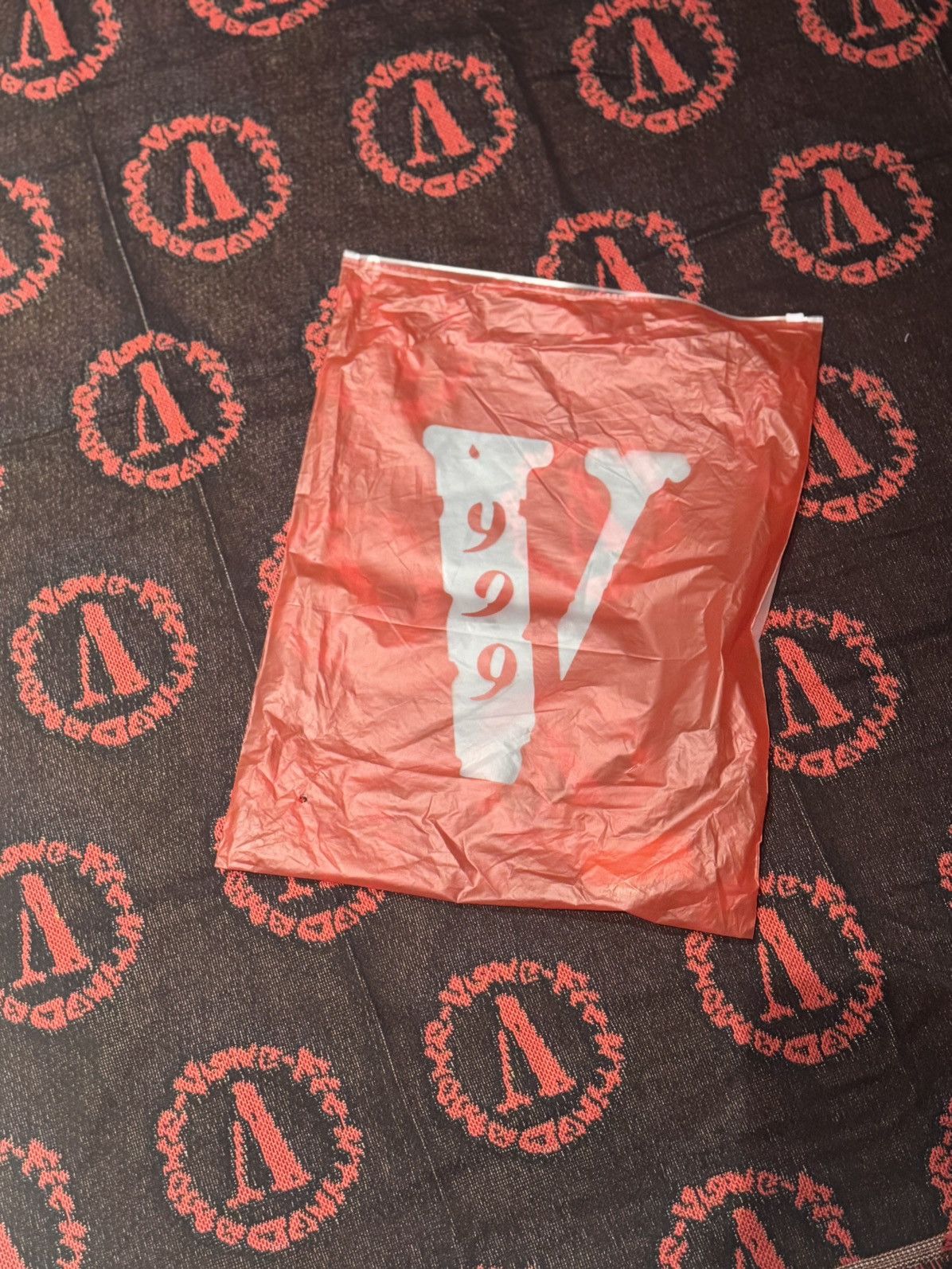 999 Club × Vlone Vlone x 999 club blanket Size ONE SIZE - 3 Thumbnail