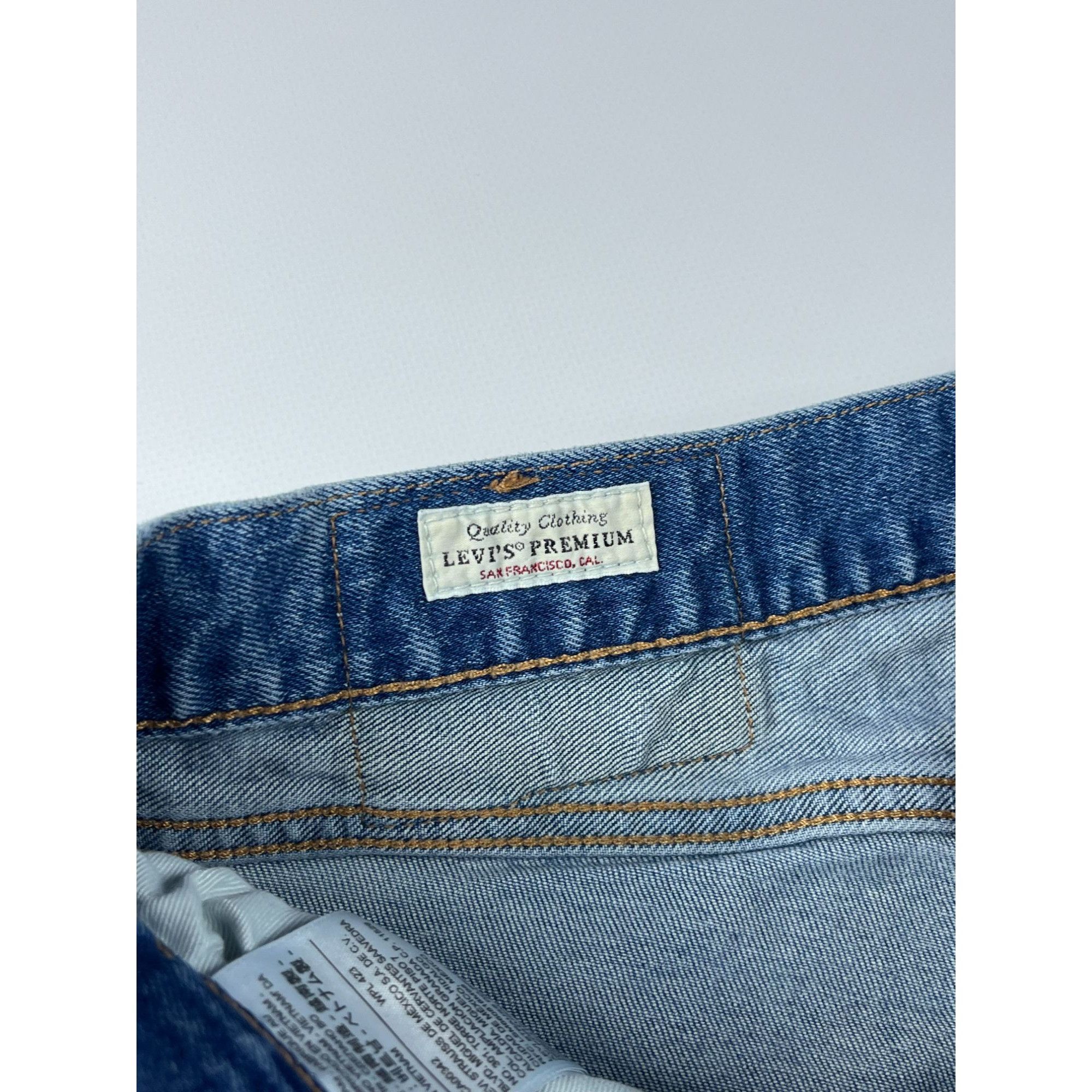 Levi's × Vintage Levis 501 Light Blue Denim Button-Fly Jeans W32 Size US 32 / EU 48 - 7 Thumbnail