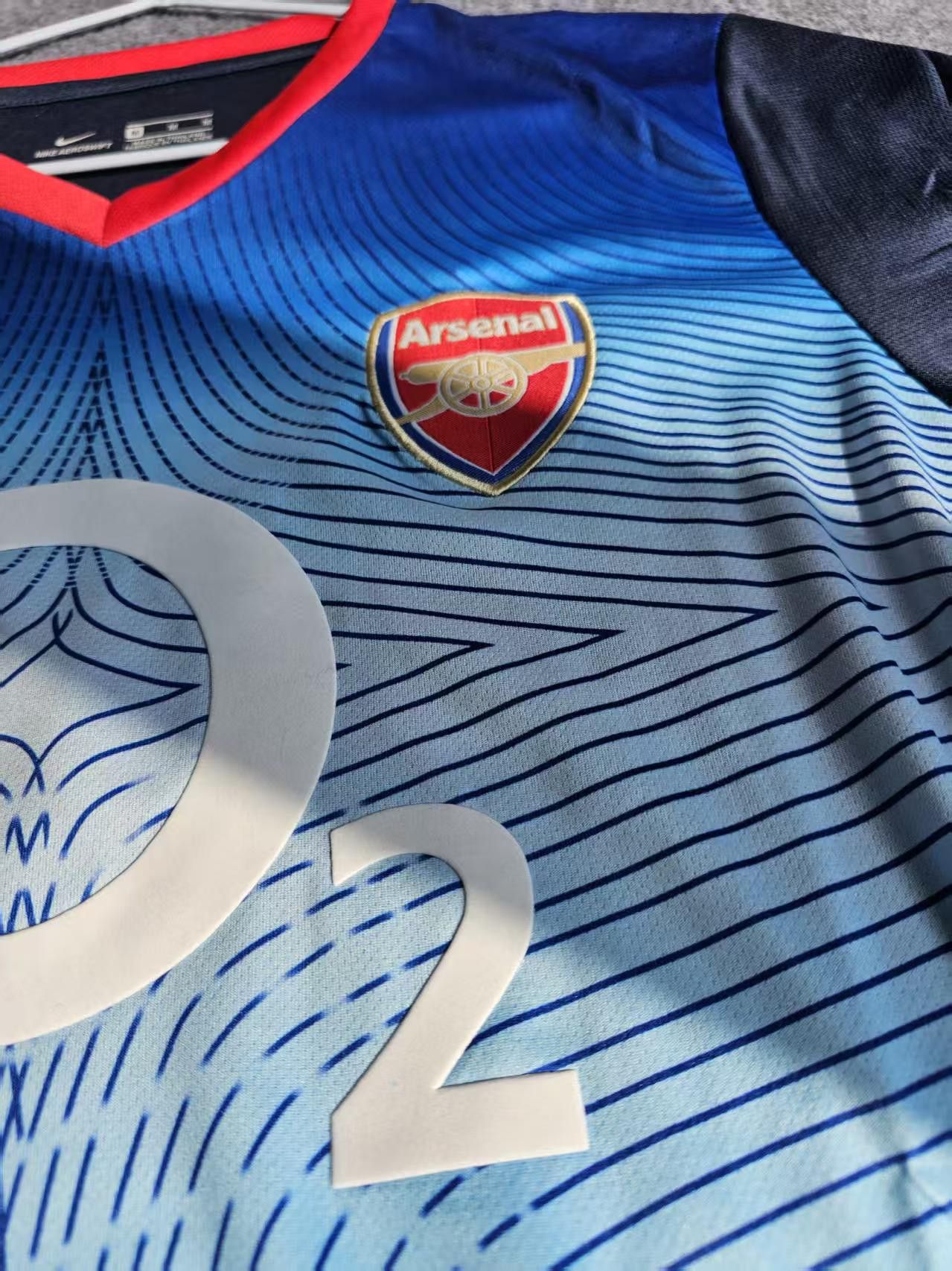 Other 2002 04 Arsenal Jersey Away Size US M / EU 48-50 / 2 - 3 Thumbnail