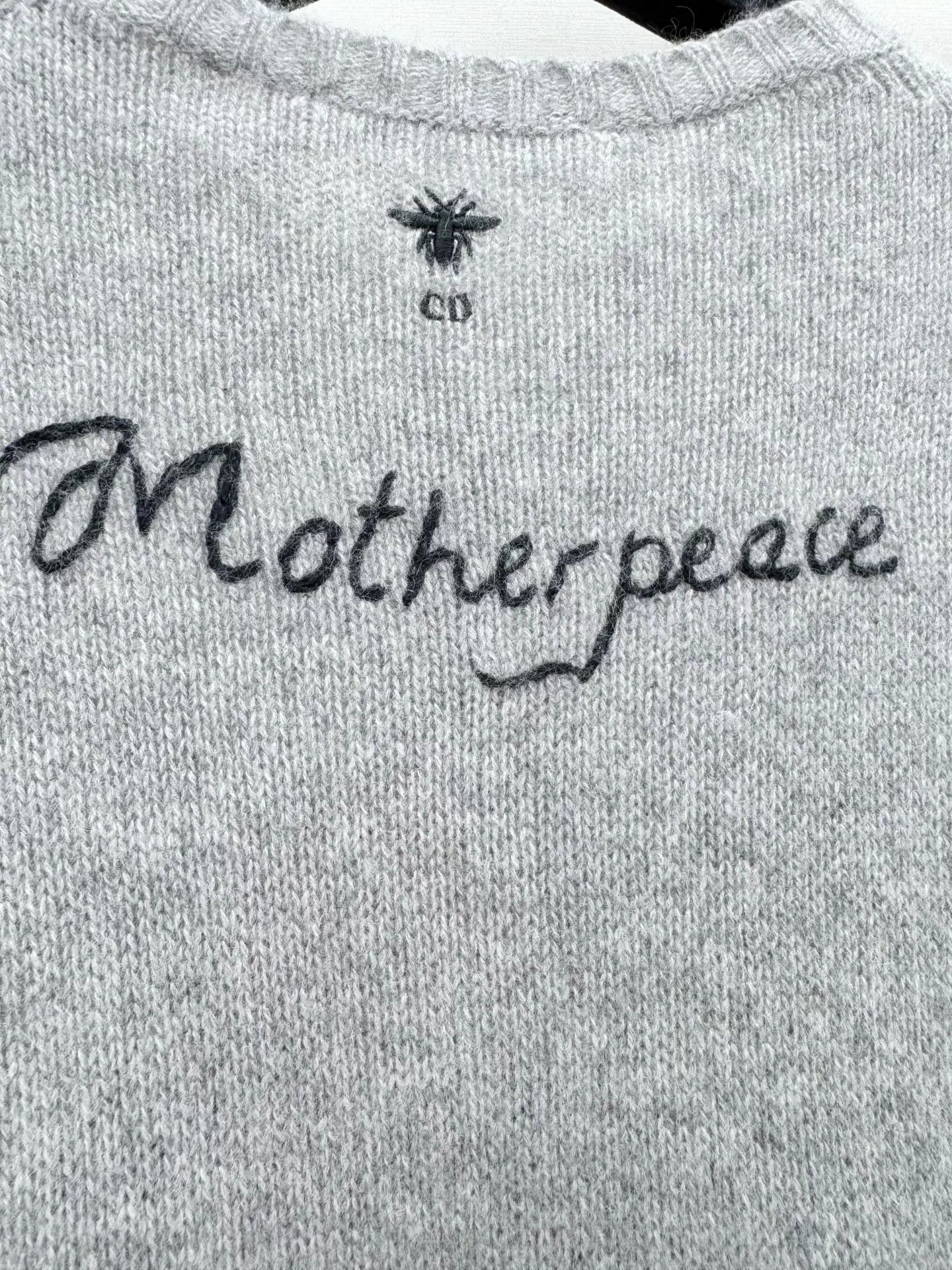 Dior Dior Authentic Cashmere Embroidered Sweater 36 Like New Size XS / US 0-2 / IT 36-38 - 5 Thumbnail