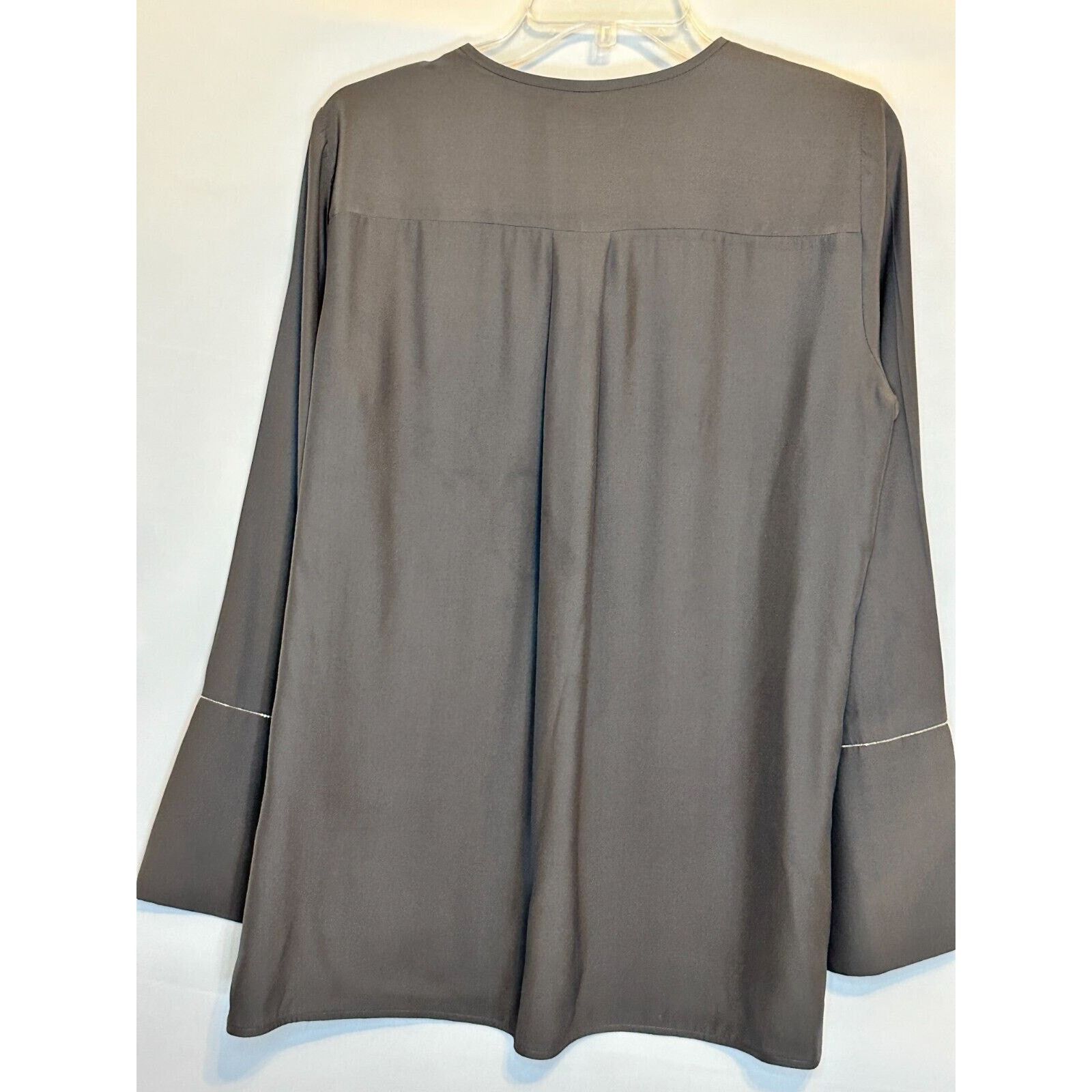 Lafayette 148 Lafayette 148 New York Silk Blouse Silver Dressy Casual Size M / US 6-8 / IT 42-44 - 3 Thumbnail