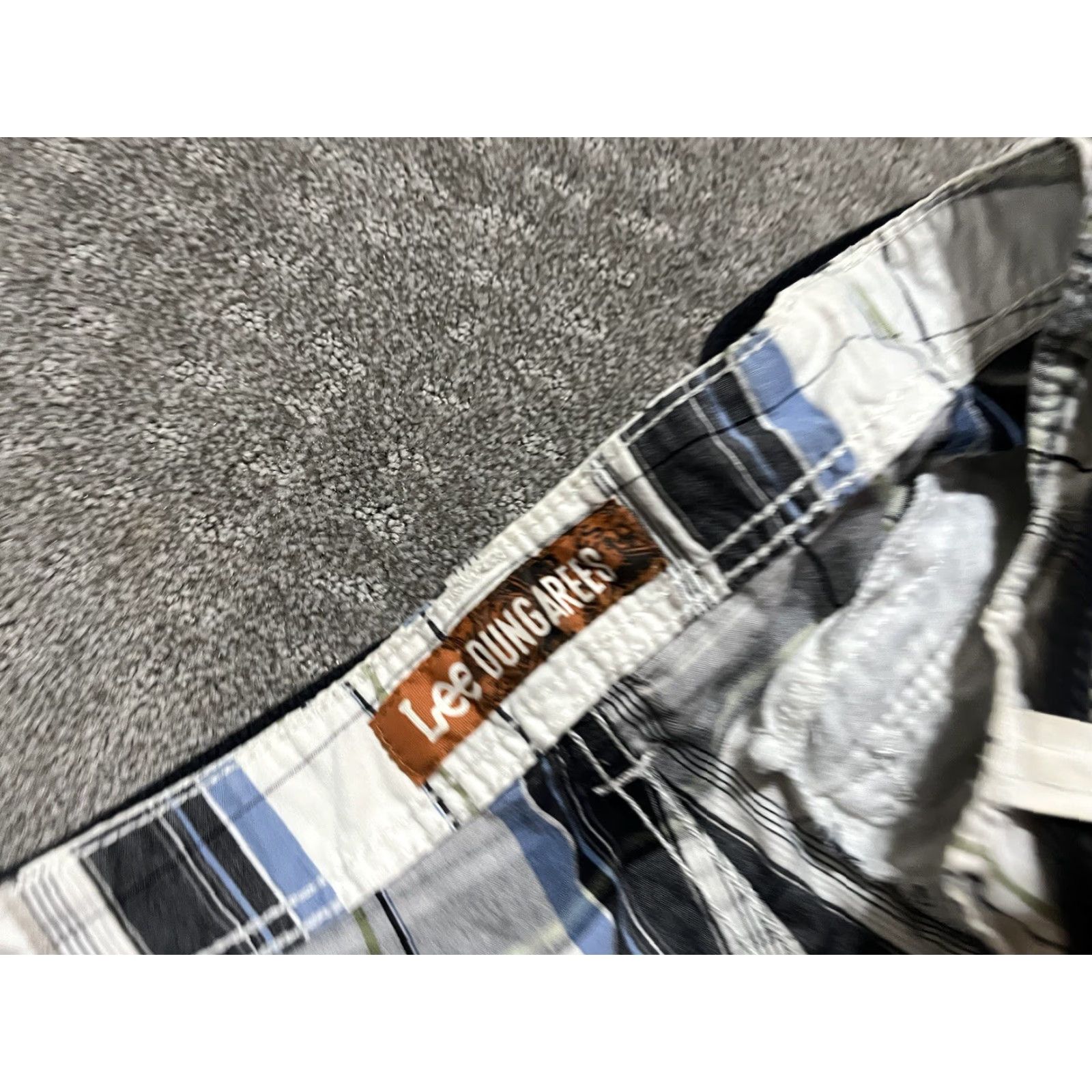 Lee Lee Cargo shorts Men 33 x 11 White Blue Plaid Belted Cargo Solid Cotton Multi Color Casual 90s American Army Beach Outdoor Mens Size US 33 - 3 Thumbnail