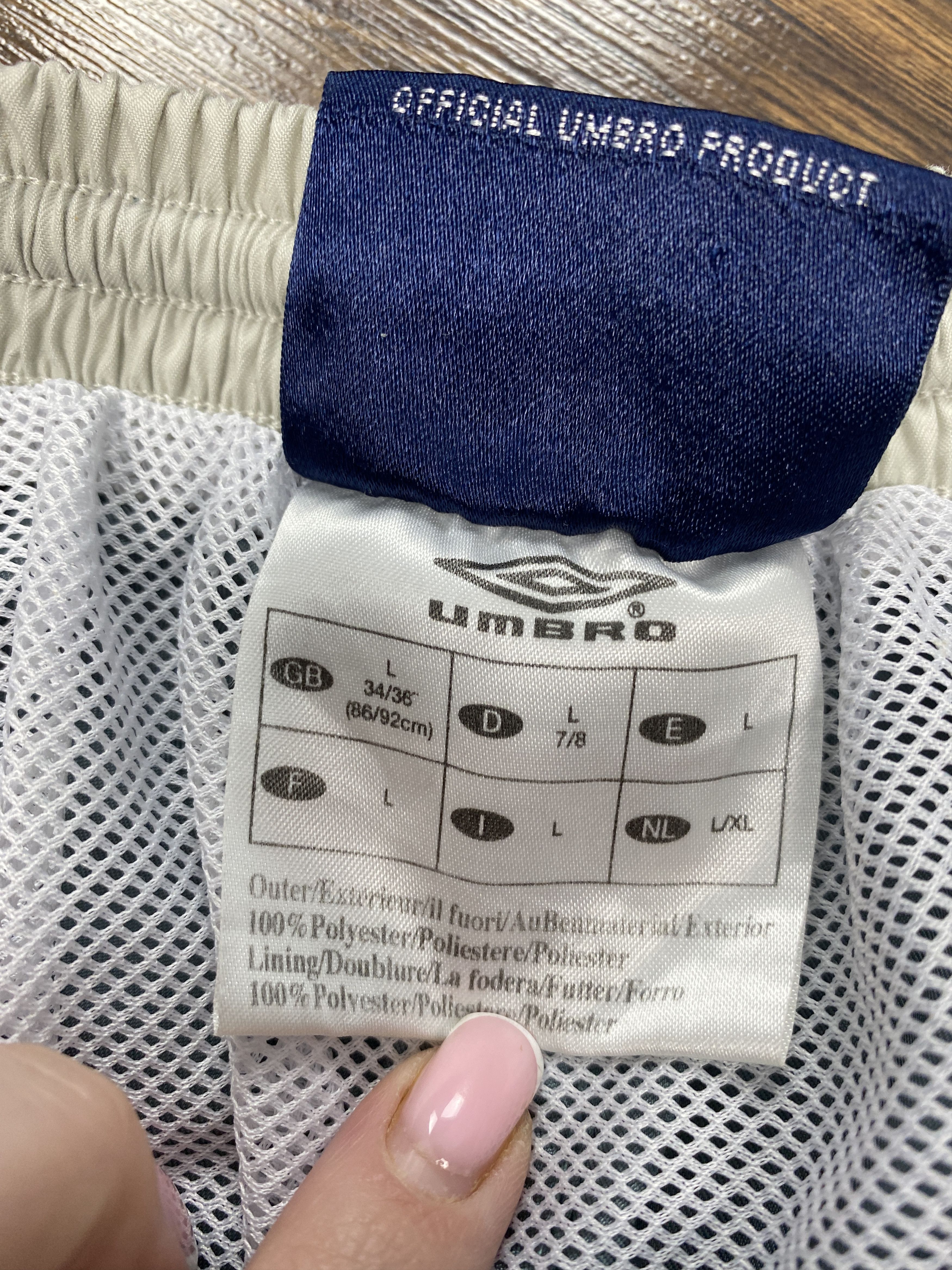 Umbro × Vintage Umbro vintage nylon shorts y2k Size US 34 / EU 50 - 8 Thumbnail
