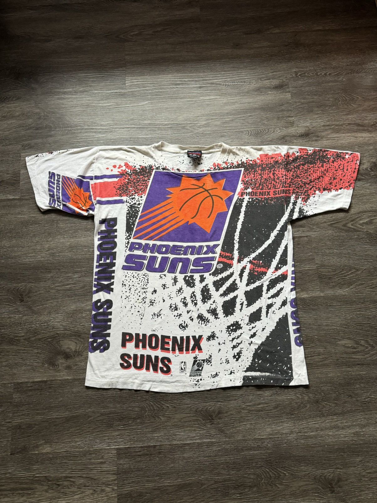NBA × Vintage VTG 90s NBA PHOENIX SUNS MAGIC JOHNSON BIG PRINT AOP T-SHIRT Size US L / EU 52-54 / 3 - 1 Thumbnail