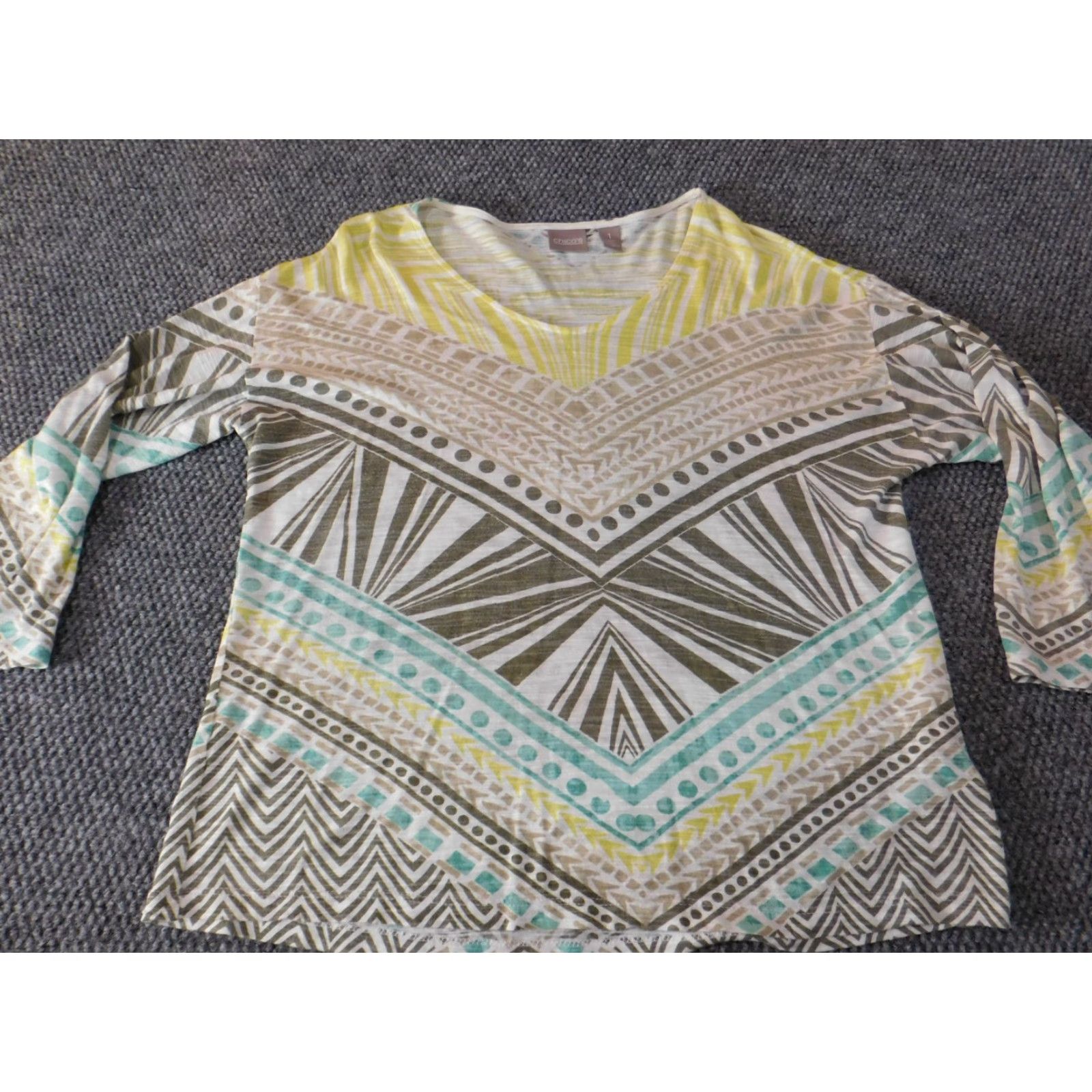 Vintage Chicos Blouse Shirt Womens V-Neck Striped Yellow Viscoe Knit Button Casual 1 Regular Designer 90s? Size XS / US 0-2 / IT 36-38 - 2 Thumbnail