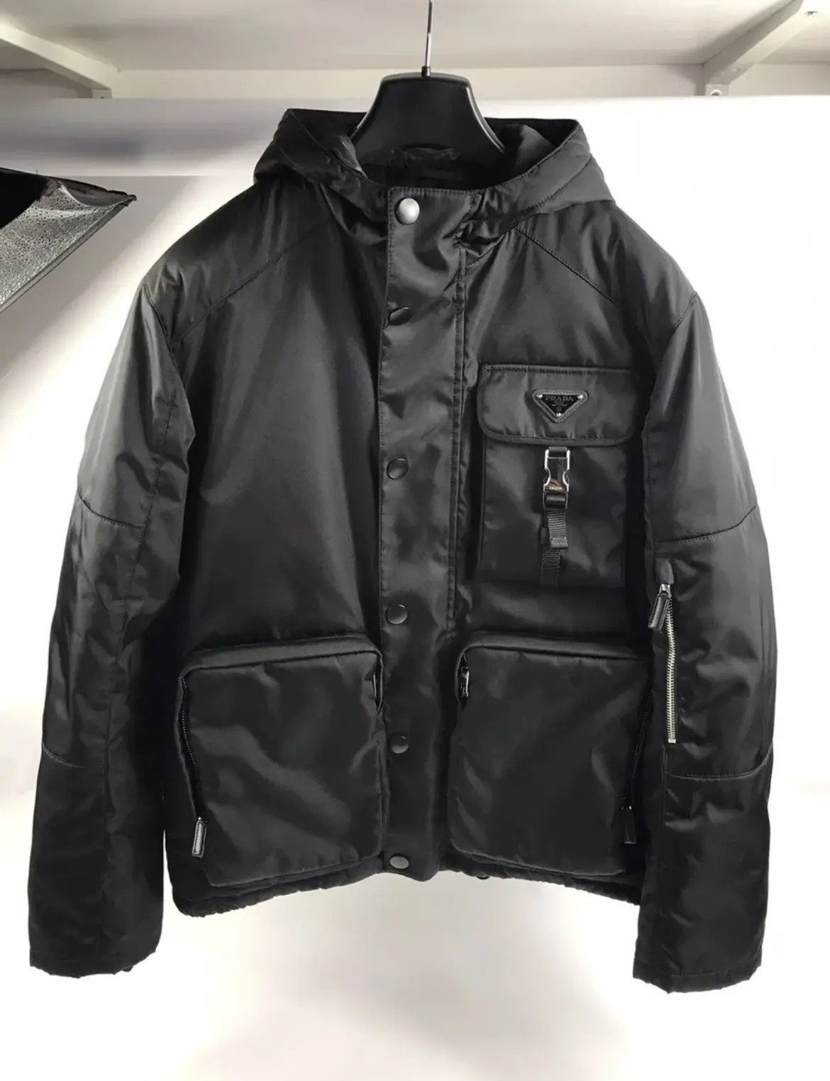 Prada PRADA Prada Re-Nylon multi-pocket oversized jacket Size US S / EU 44-46 / 1 - 1 Thumbnail