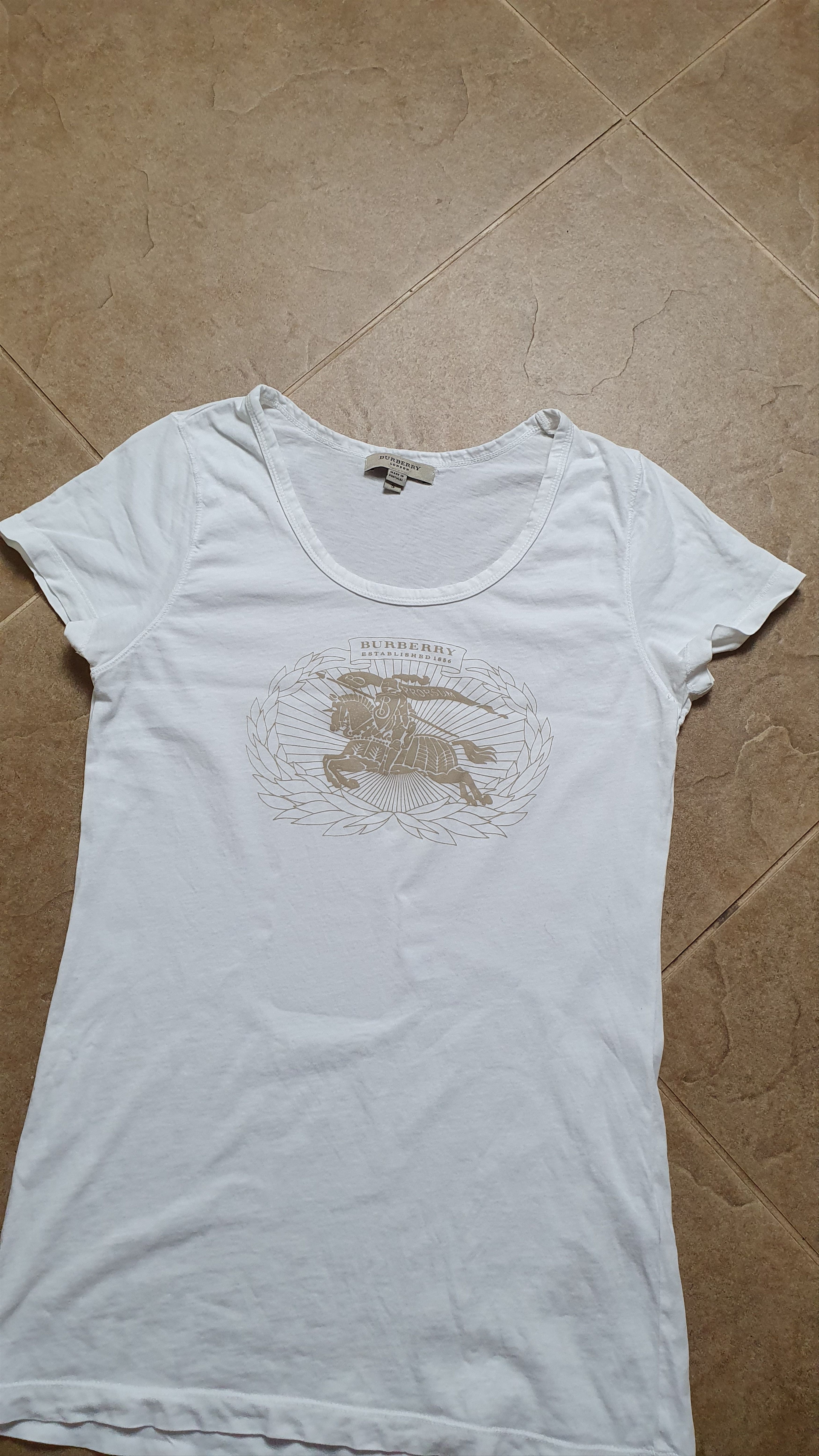 Burberry Women's t shirts Burberry London Authentic Big Logo Size S / US 4 / IT 40 - 2 Thumbnail
