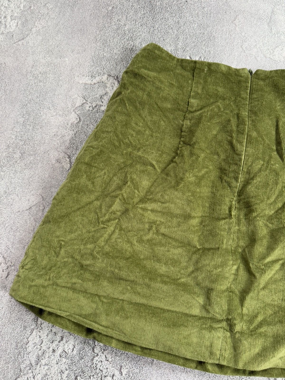 Dale Of Norway × Designer × Moods of Norway Ivko M green corduroy velvet mini skirt Size 26" / US 2 / IT 38 - 10 Thumbnail
