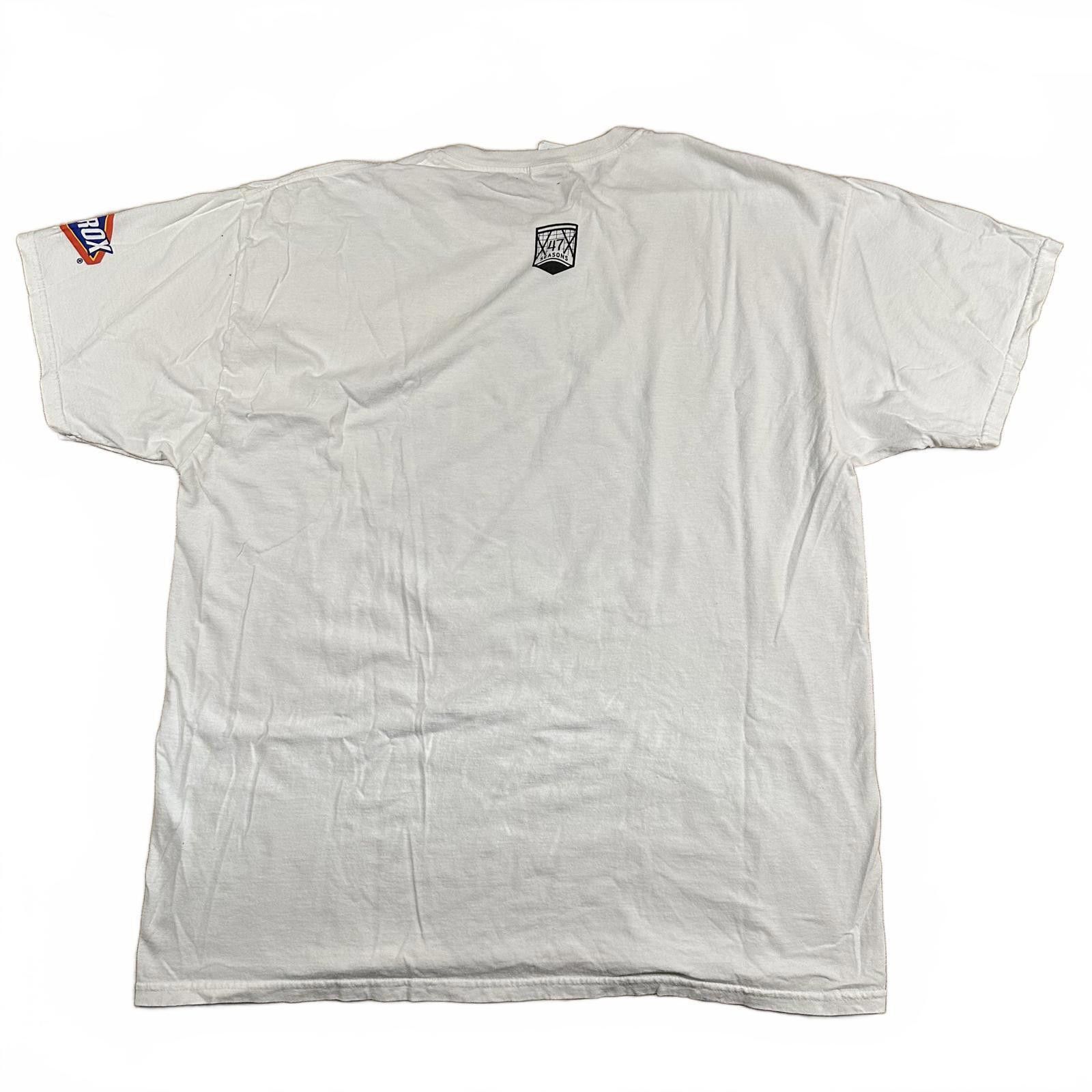 Fruit Of The Loom Fruit of the Loom Mens T-shirt XL White Snowflake Graphic Size US XL / EU 56 / 4 - 2 Thumbnail