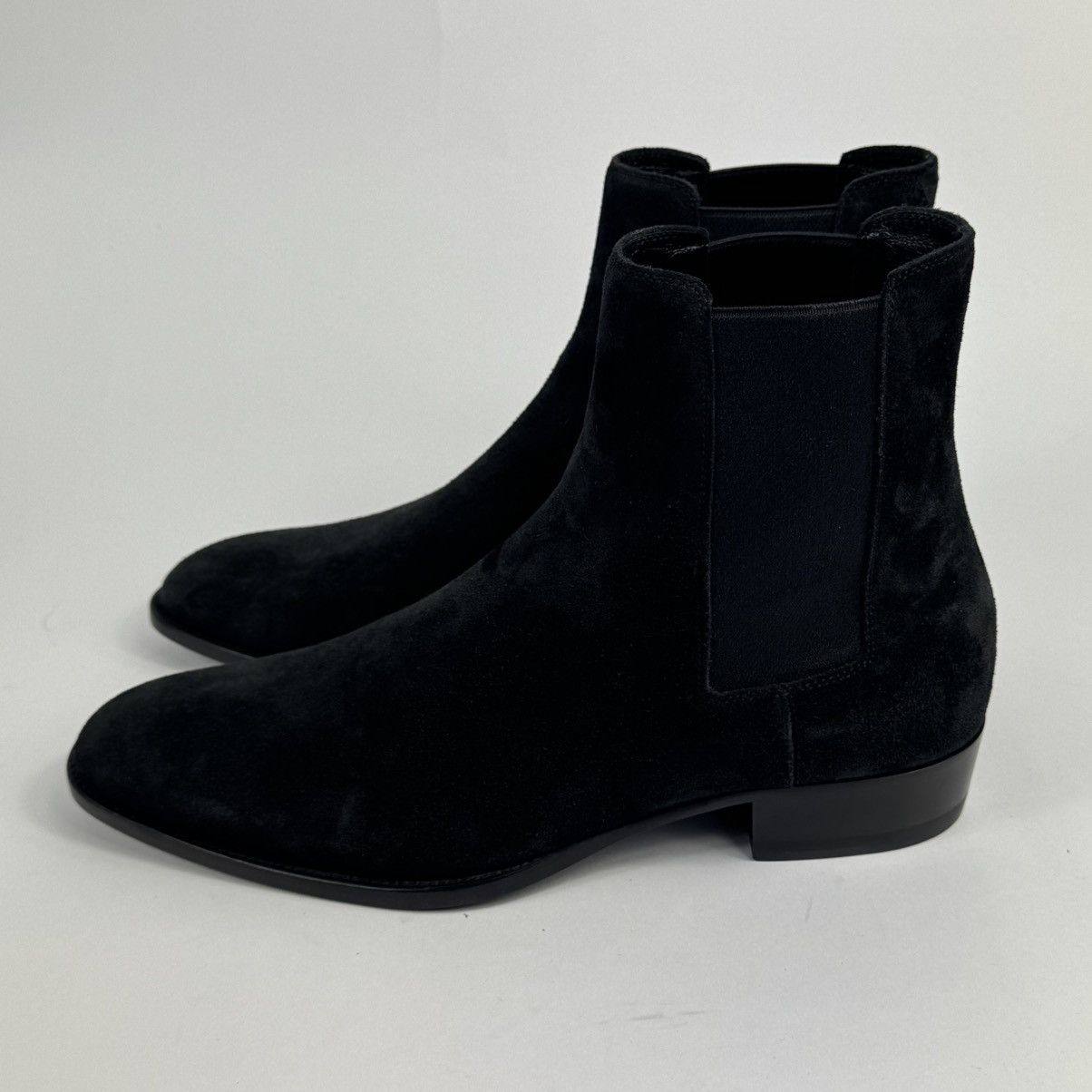 Saint Laurent Paris Suede Chelsea Boots Size US 9 / EU 42 - 1 Thumbnail