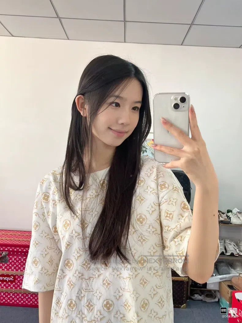 Louis Vuitton Louis Vuitton Lettered Logo Full Print Crew Neck Short Sle Size US M / EU 48-50 / 2 - 5 Thumbnail
