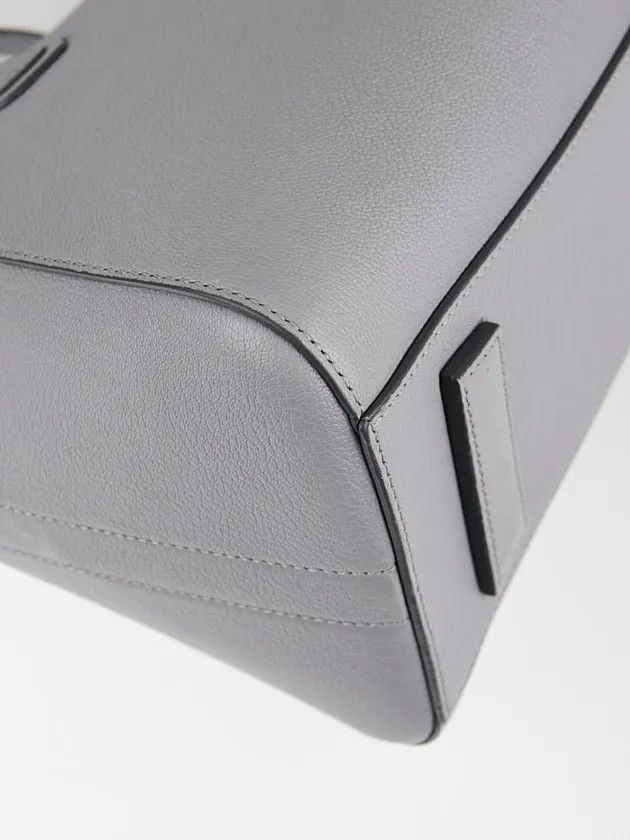 Givenchy o1w1db10126 Size: One Size / Bag in Silver Size ONE SIZE - 3 Thumbnail