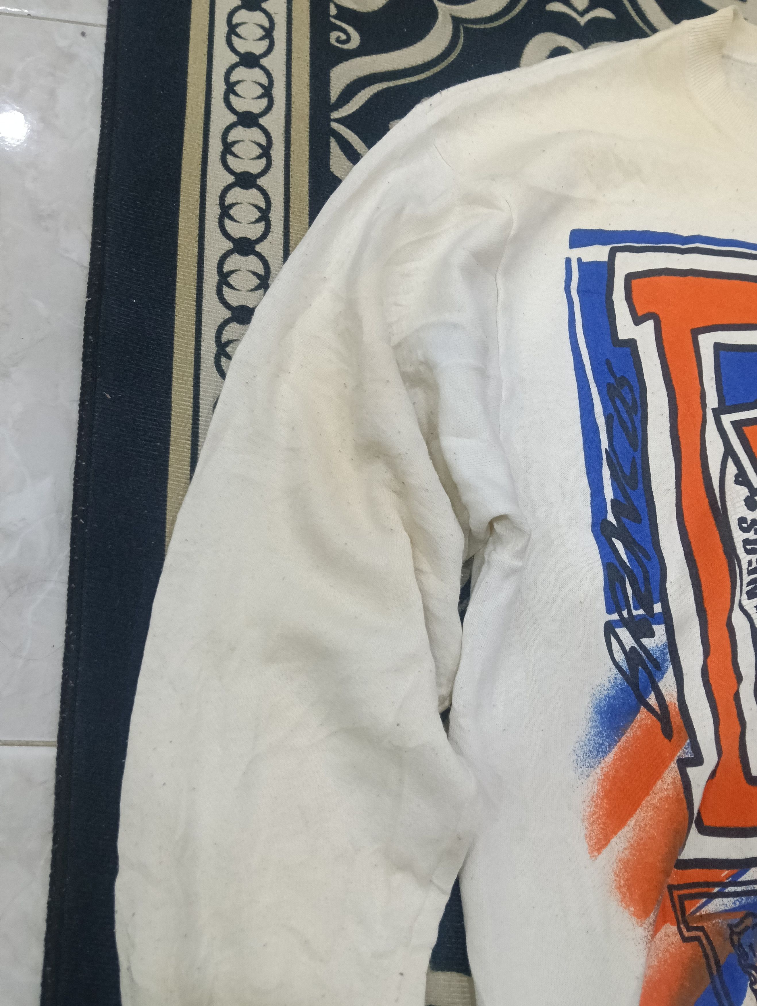 NFL Rare Denver Broncos Magic Johnson Graffiti Size US XL / EU 56 / 4 - 9 Thumbnail