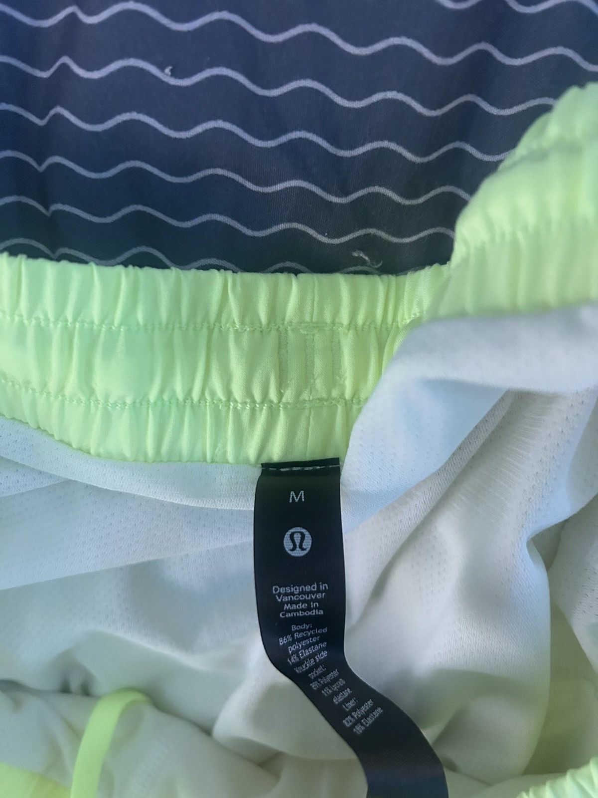 Lululemon Florescent Yellow Lulu Shorts Size US 32 / EU 48 - 3 Thumbnail