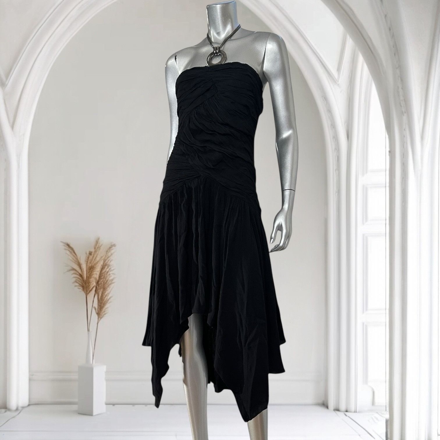 Joie Joie Vivienne Black Strapless Ruched Midi Dress Size 4 Asymm Size S / US 4 / IT 40 - 2 Thumbnail