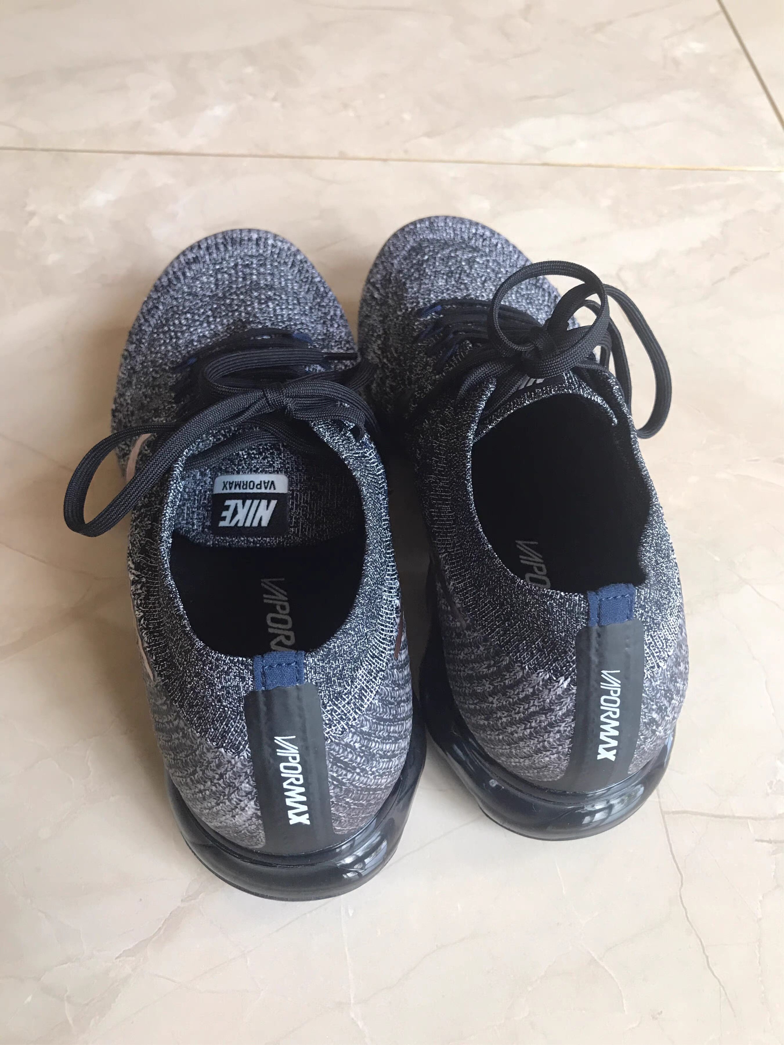 Nike Nike Air VaporMax Running Shoes K17 Size US 11 / EU 44 - 9 Thumbnail