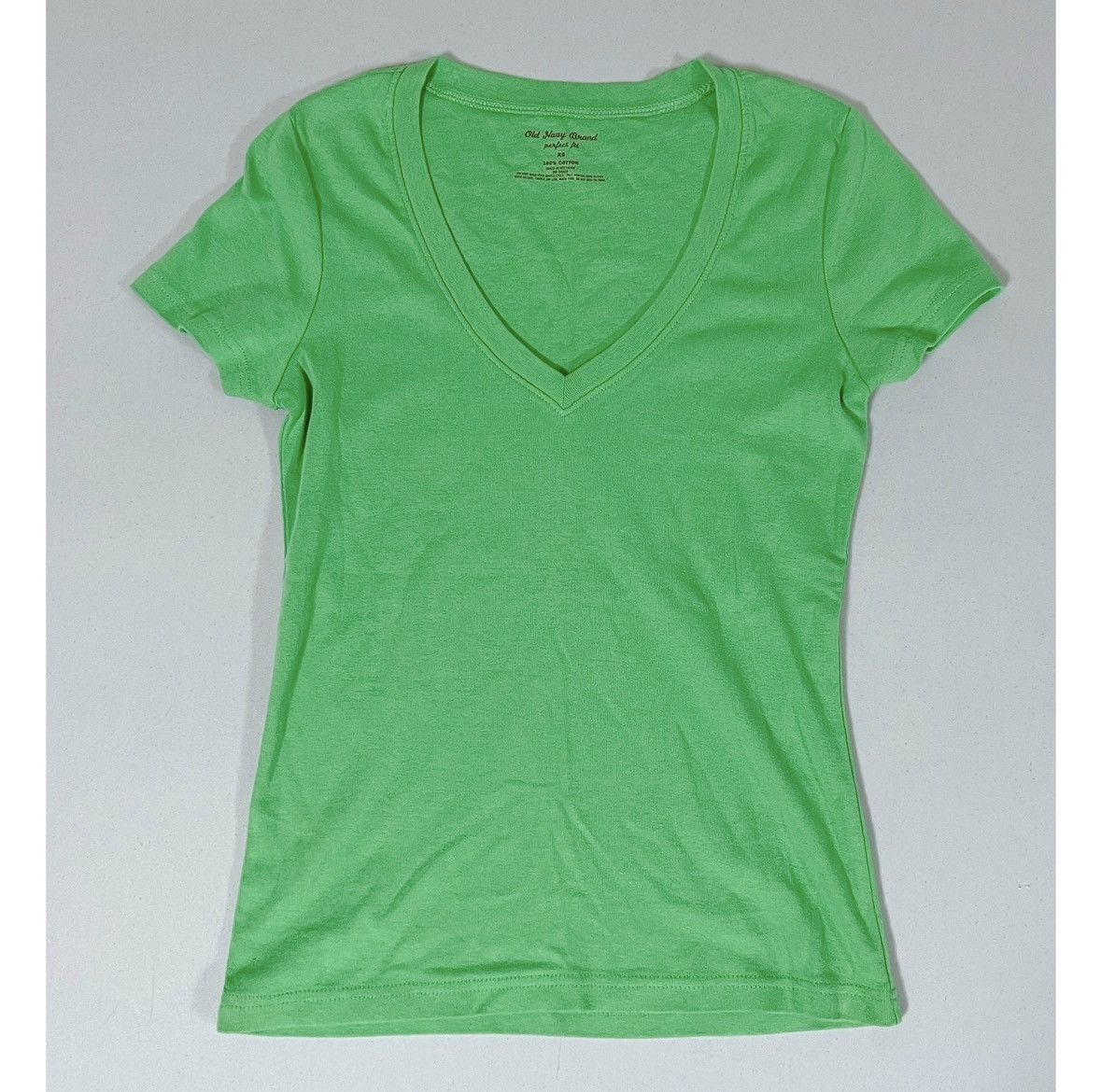 Old Navy Old Navy Green Solid V-Neck Short Sleeve Tee T-Shirt Top XS💚 Size XS / US 0-2 / IT 36-38 - 1 Thumbnail