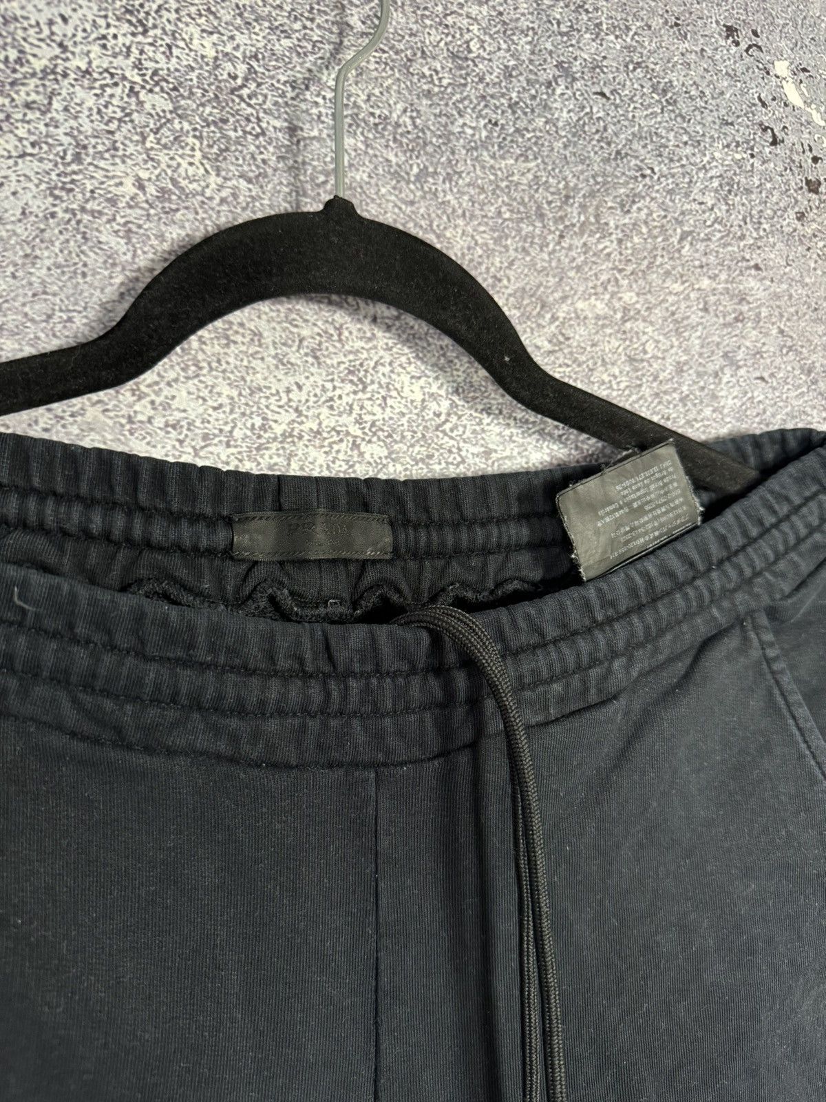 Prada × Vintage PRADA Red tab joggers sweatpants Black oldmoney XS size Size US 30 / EU 46 - 7 Thumbnail