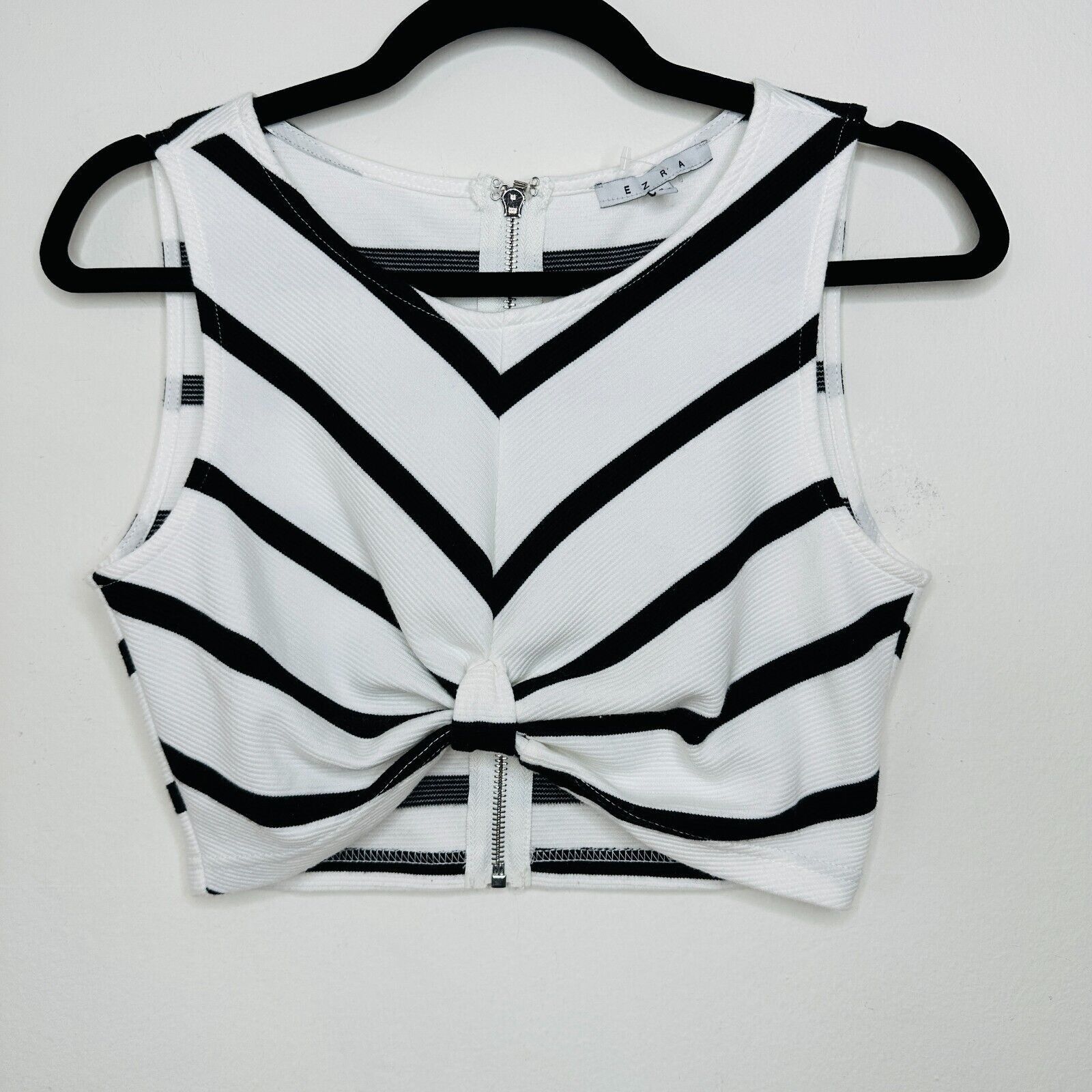 Other Ezra Black White Striped Sleeveless V-Neck Crop Front Knot S Size S / US 4 / IT 40 - 13 Thumbnail