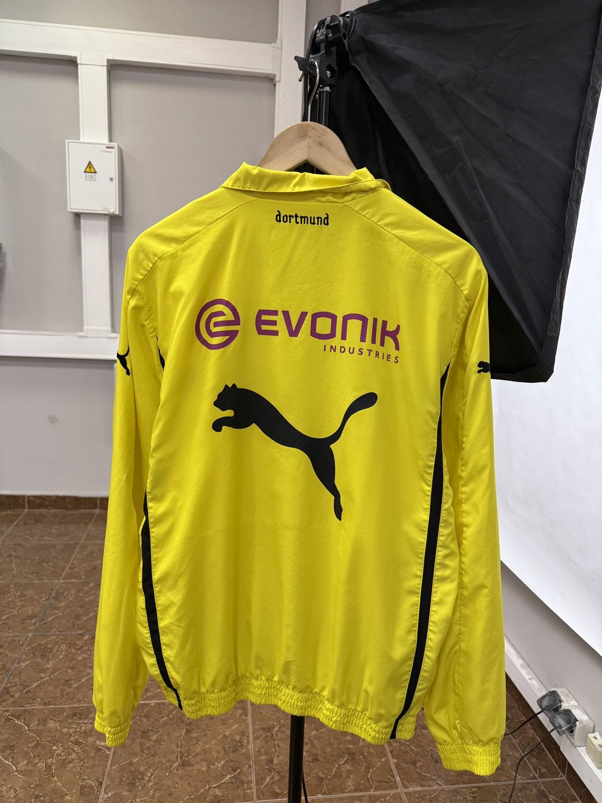 Puma 🇩🇪Vintage 2012 Puma Borussia Dortmund BVB Soccer Track Jacket Size US M / EU 48-50 / 2 - 2 Thumbnail