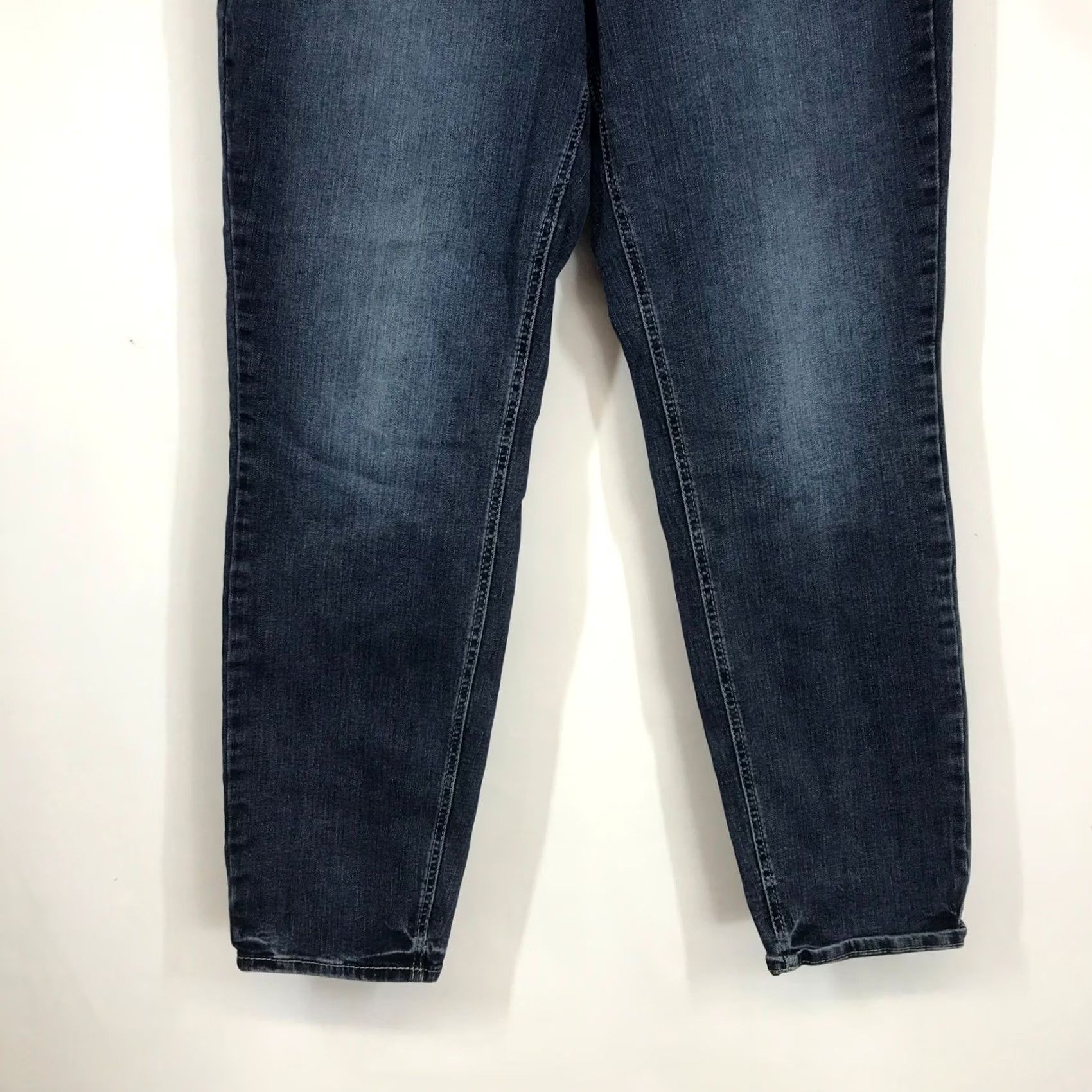 Silver Jeans Co. VINTAGE? No Silver Jeans Co Women Dark Wash Tapered Leg Stretch Denim Blue Jeans Size 24" / US 00 / IT 34 - 3 Thumbnail