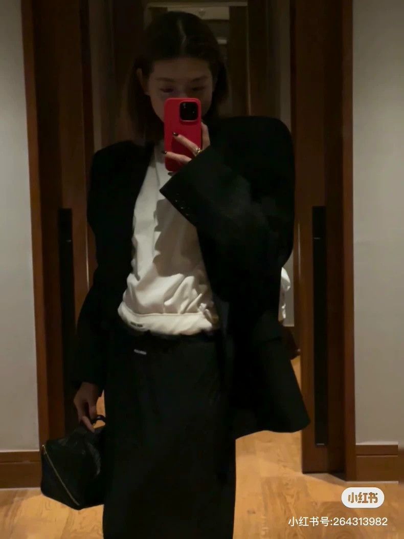 Saint Laurent Paris Saint Laurent Paris Wool striped shoulder suit jacket-2506 Size US S / EU 44-46 / 1 - 5 Thumbnail