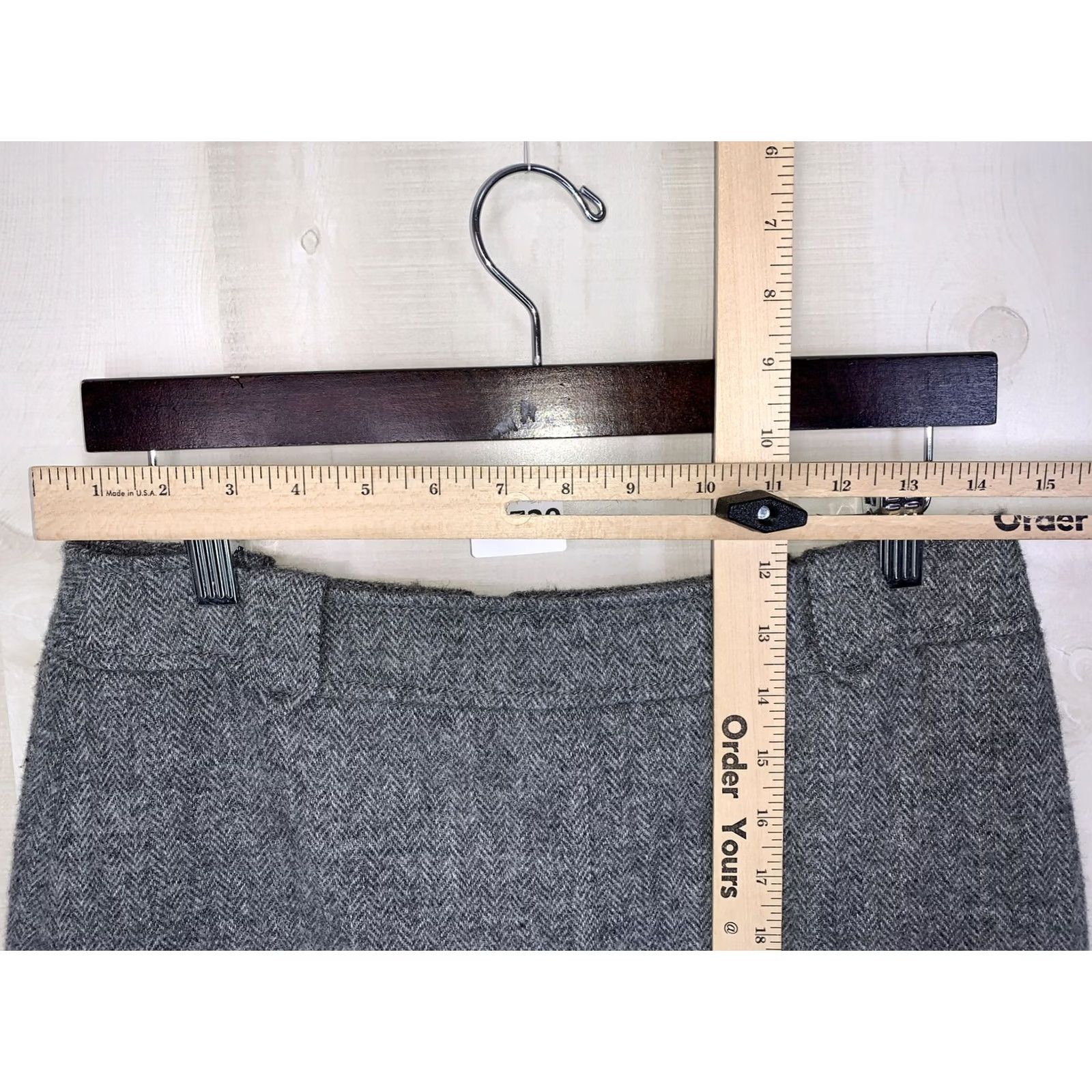 Talbots Talbots Petites Herringbone Weave Gray Wool Blend A-Line Skirt Womens 6P-11720 Size 28" / US 6 / IT 42 - 2 Thumbnail