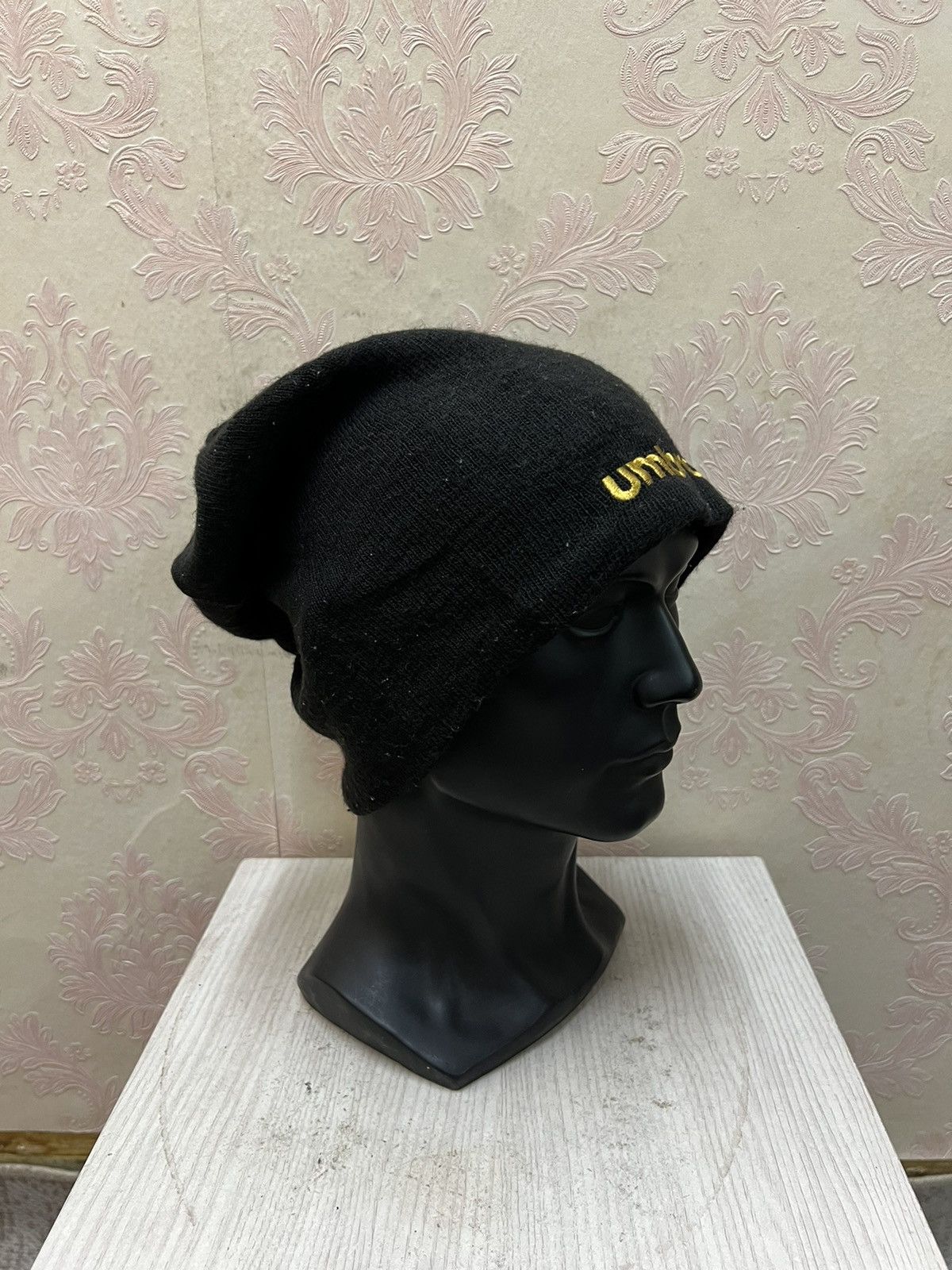 Umbro Vintage Umbro Spell Out Beanie Hats Size ONE SIZE - 4 Thumbnail