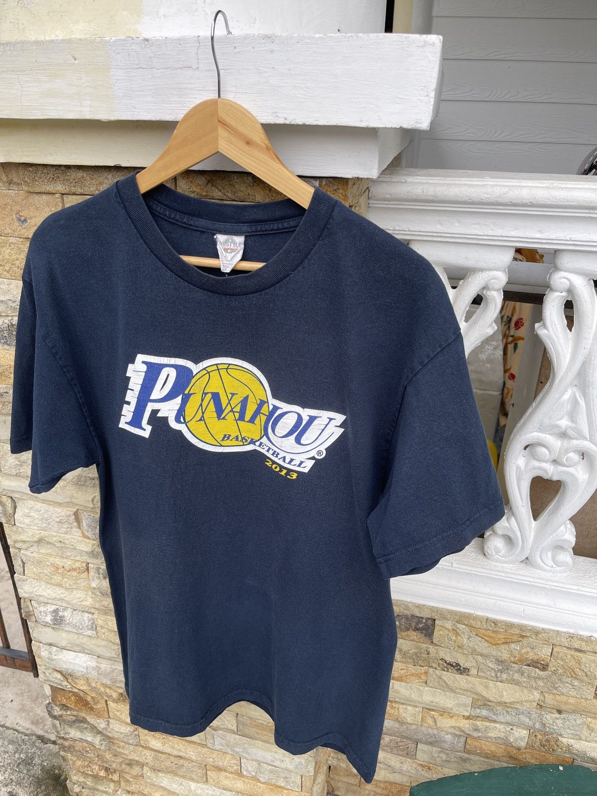 NBA Rare🔥Vintage Punohou Basketball T-Shirt Size US L / EU 52-54 / 3 - 4 Thumbnail